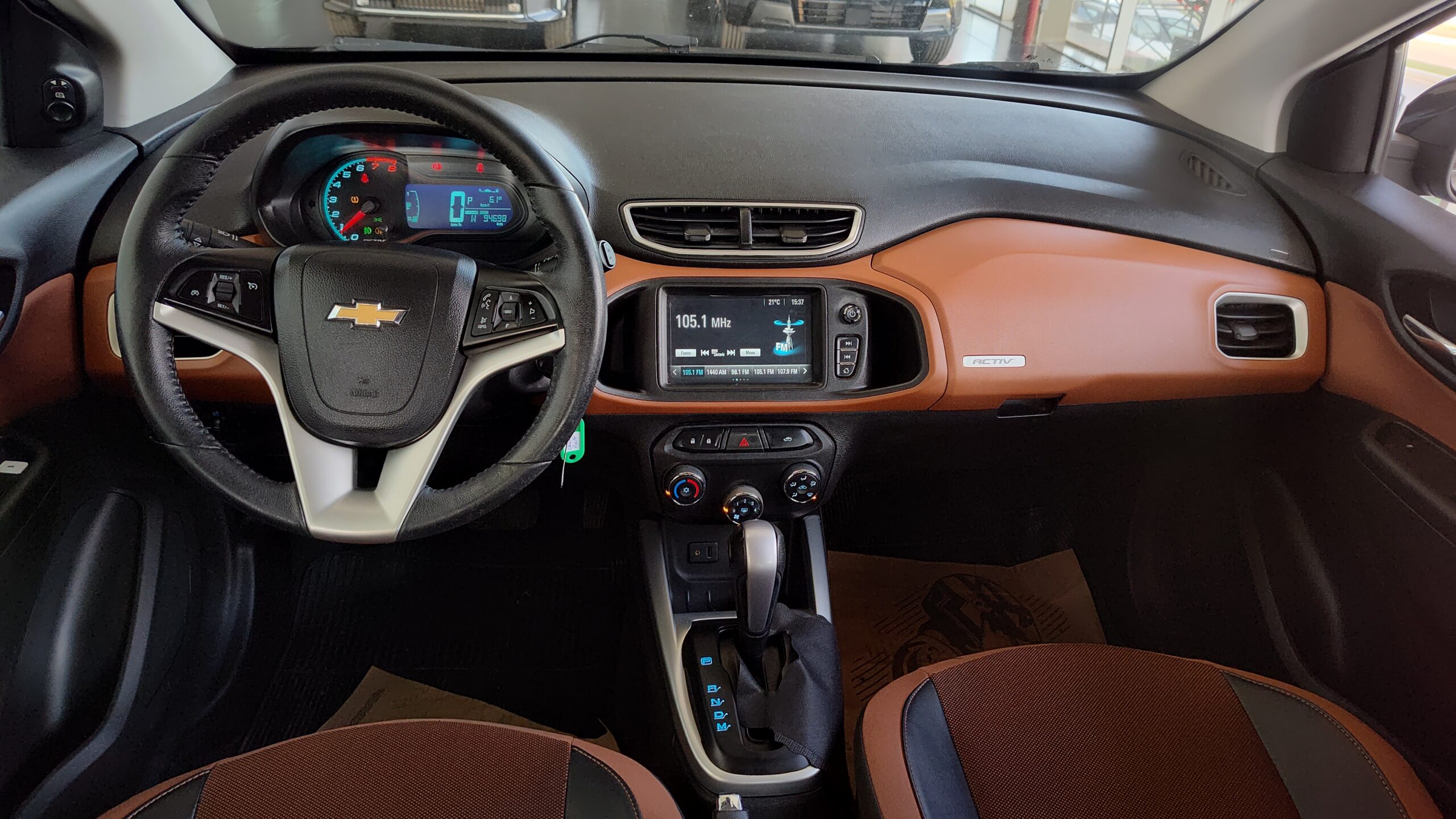 Chevrolet Onix - 1.4 MPFI ACTIV 8V FLEX 4P AUTOMÁTICO