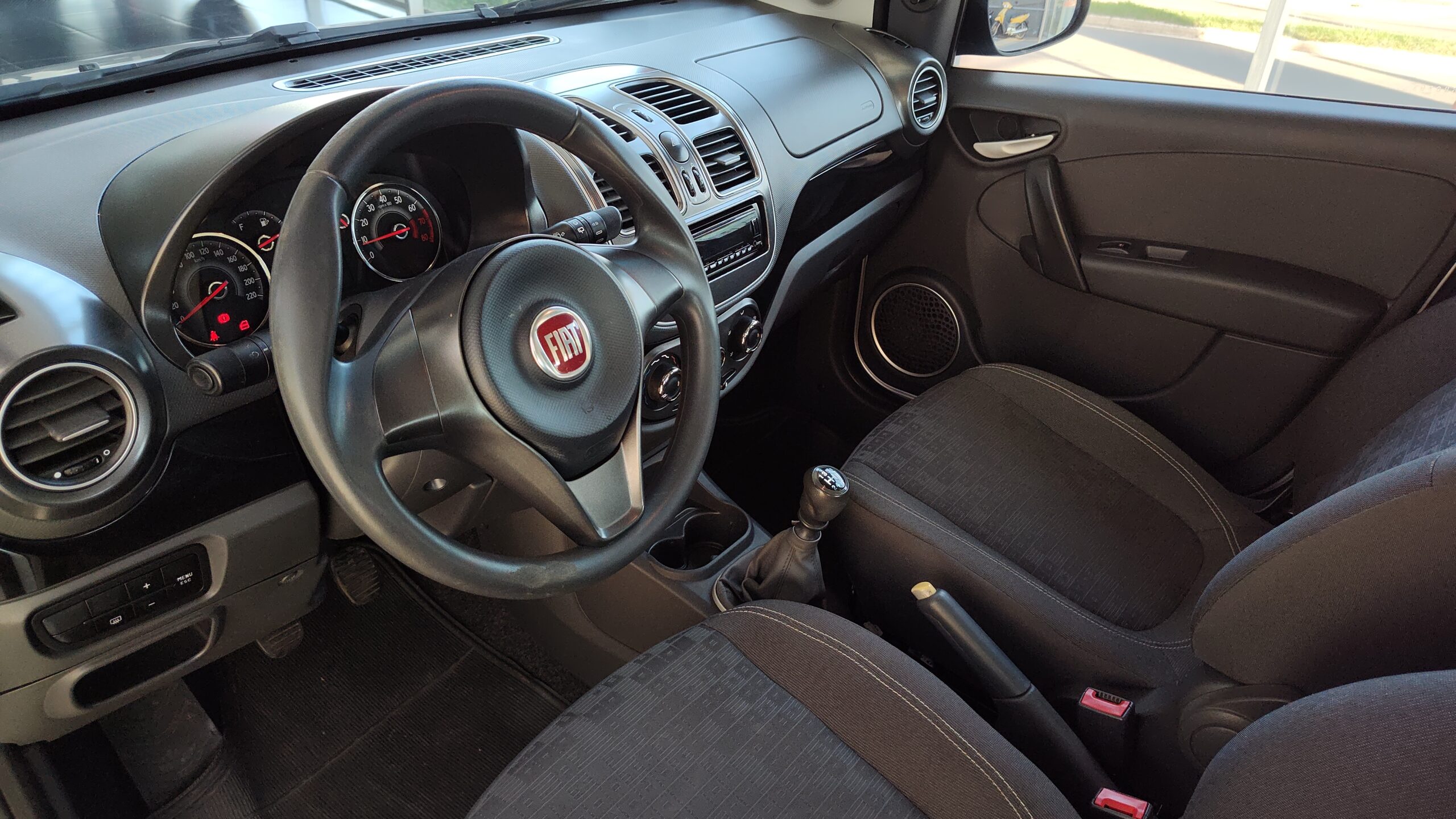 Fiat Palio - 1.0 MPI ATTRACTIVE 8V FLEX 4P MANUAL