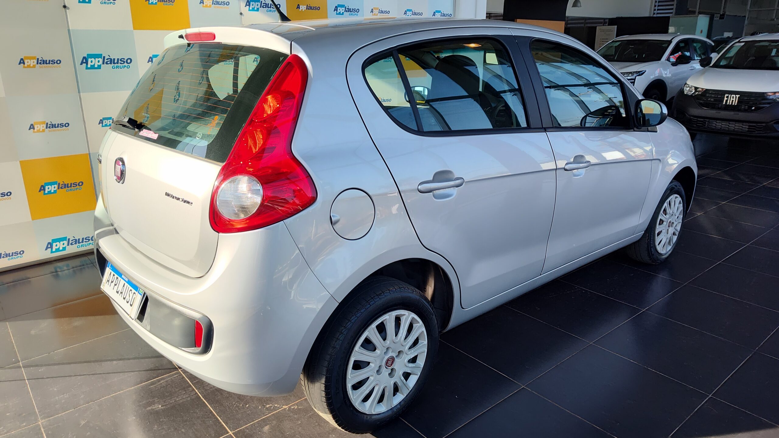 Fiat Palio - 1.0 MPI ATTRACTIVE 8V FLEX 4P MANUAL