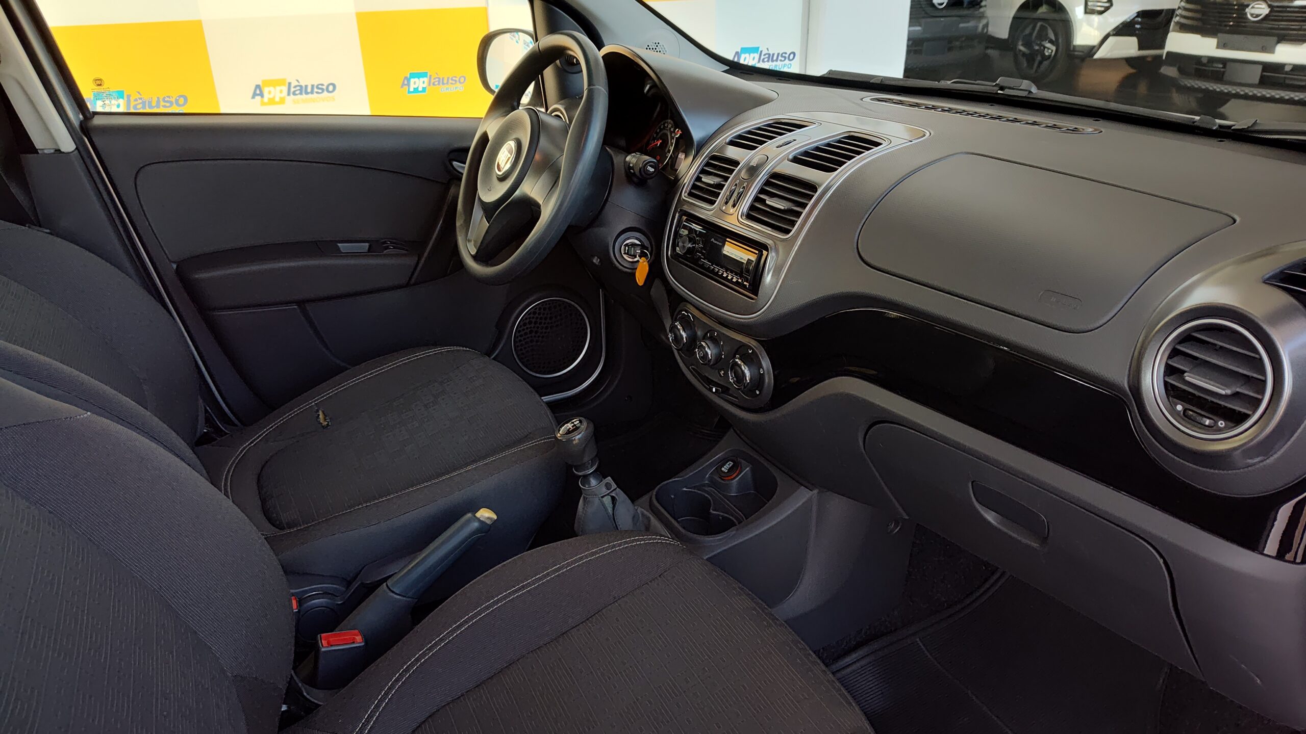 Fiat Palio - 1.0 MPI ATTRACTIVE 8V FLEX 4P MANUAL
