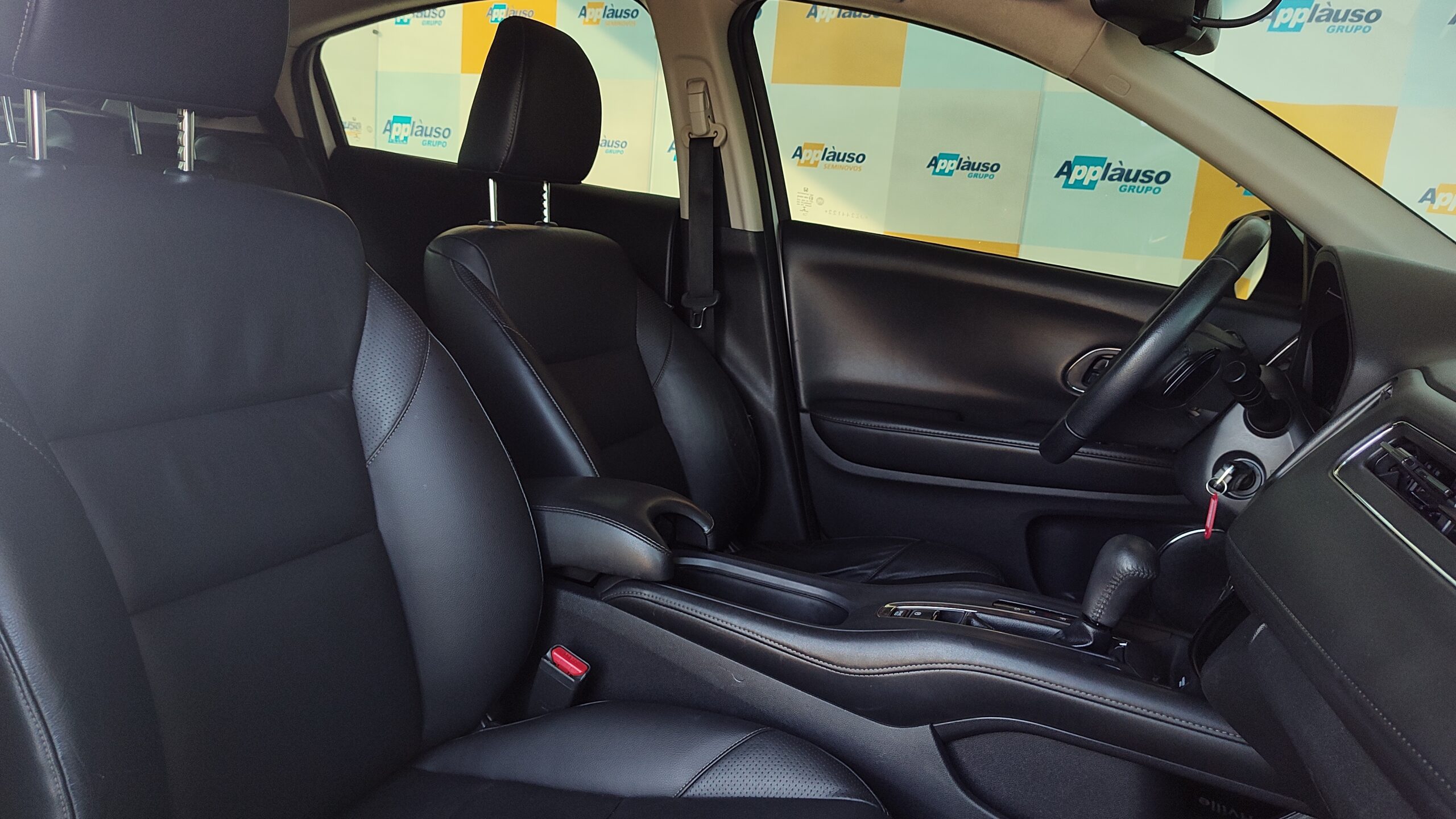 Honda Hr-v - 1.8 16V FLEX TOURING 4P AUTOMÁTICO