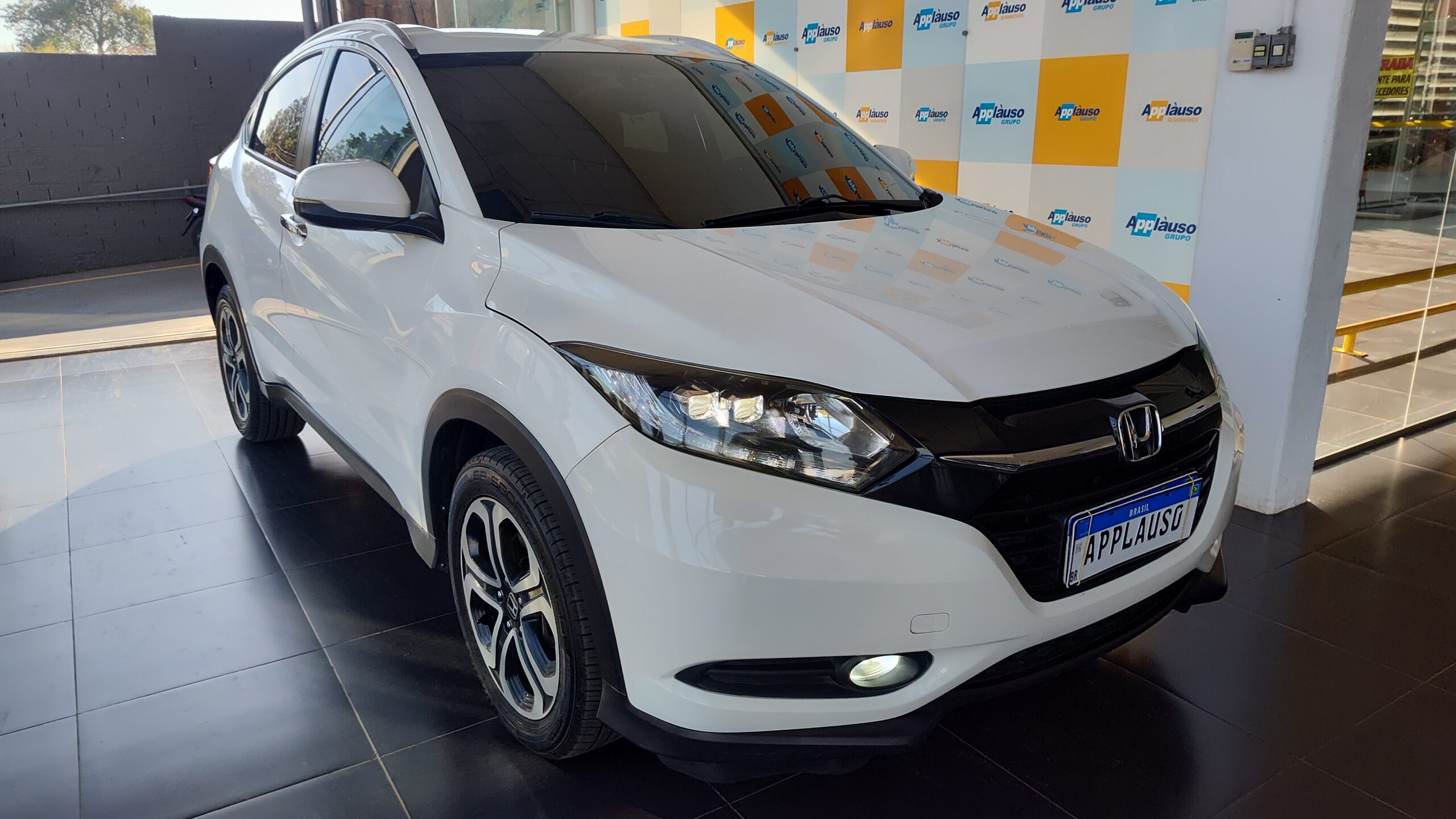 Honda Hr-v - 1.8 16V FLEX TOURING 4P AUTOMÁTICO