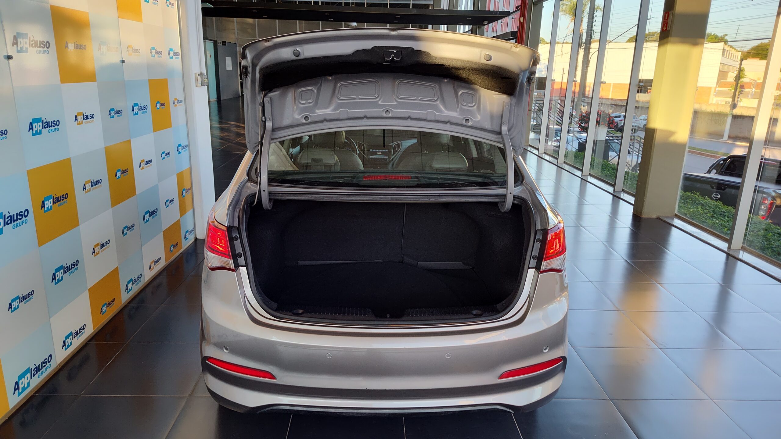 Hyundai Hb20s - 1.6 PREMIUM 16V FLEX 4P AUTOMÁTICO