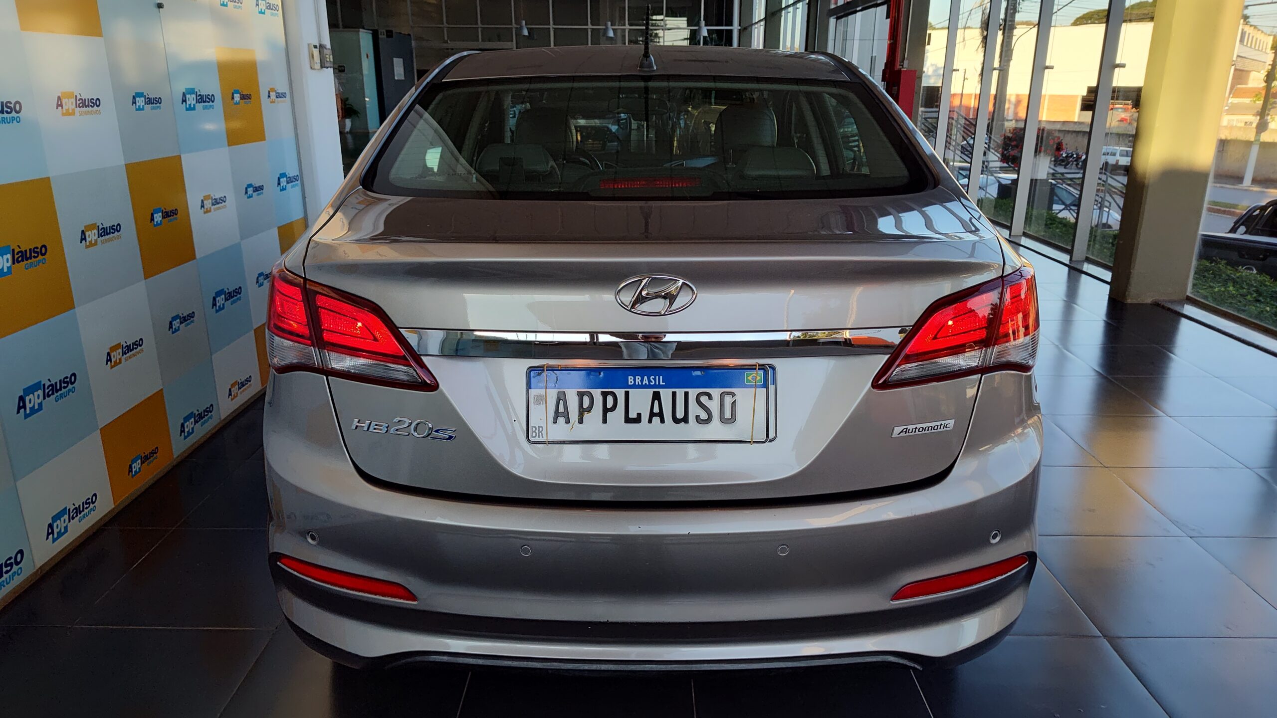 Hyundai Hb20s - 1.6 PREMIUM 16V FLEX 4P AUTOMÁTICO