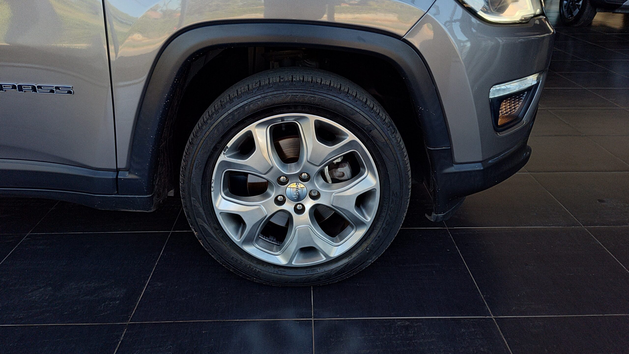 Jeep Compass - 2.0 16V FLEX LIMITED AUTOMÁTICO