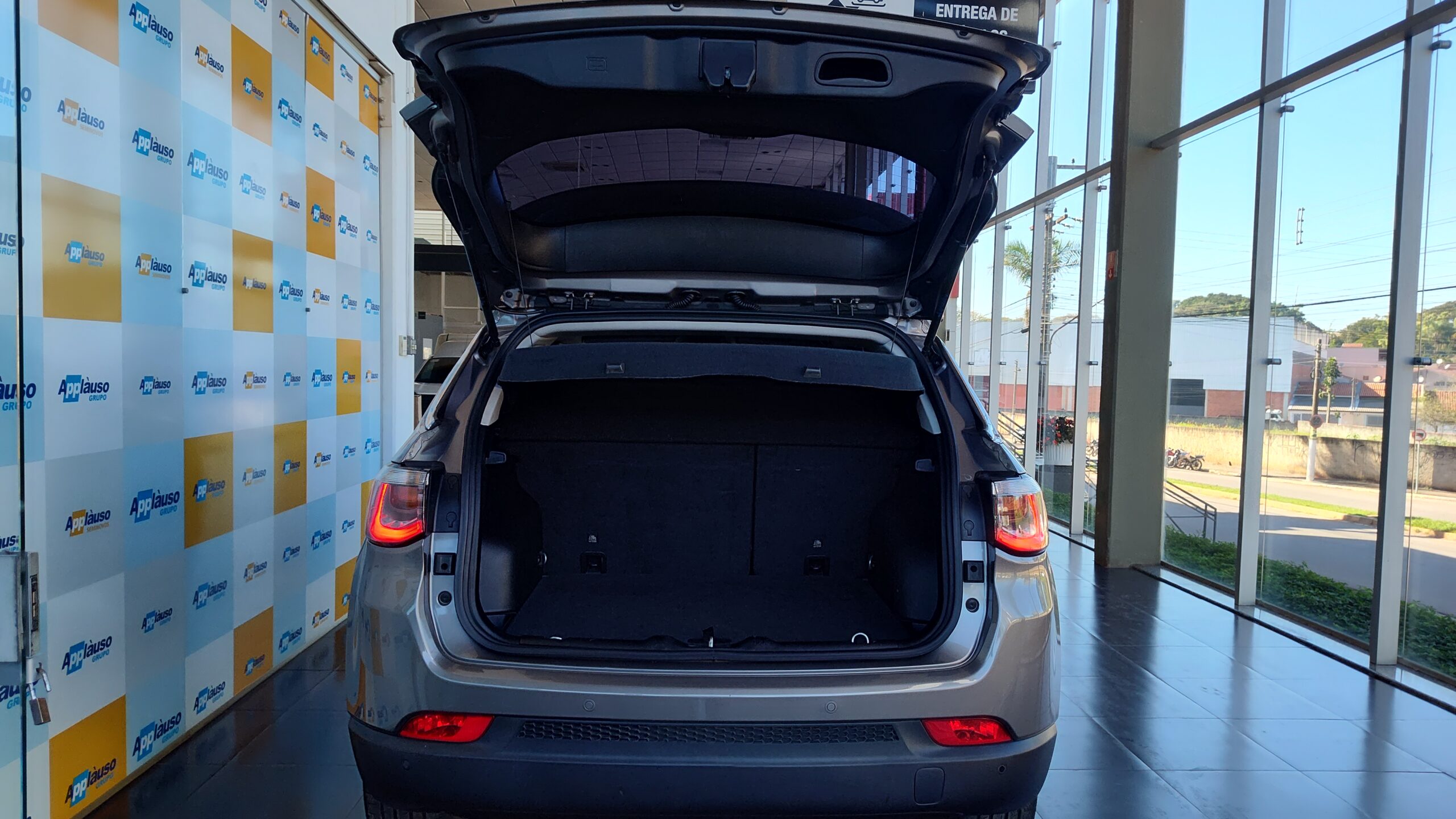 Jeep Compass - 2.0 16V FLEX LIMITED AUTOMÁTICO