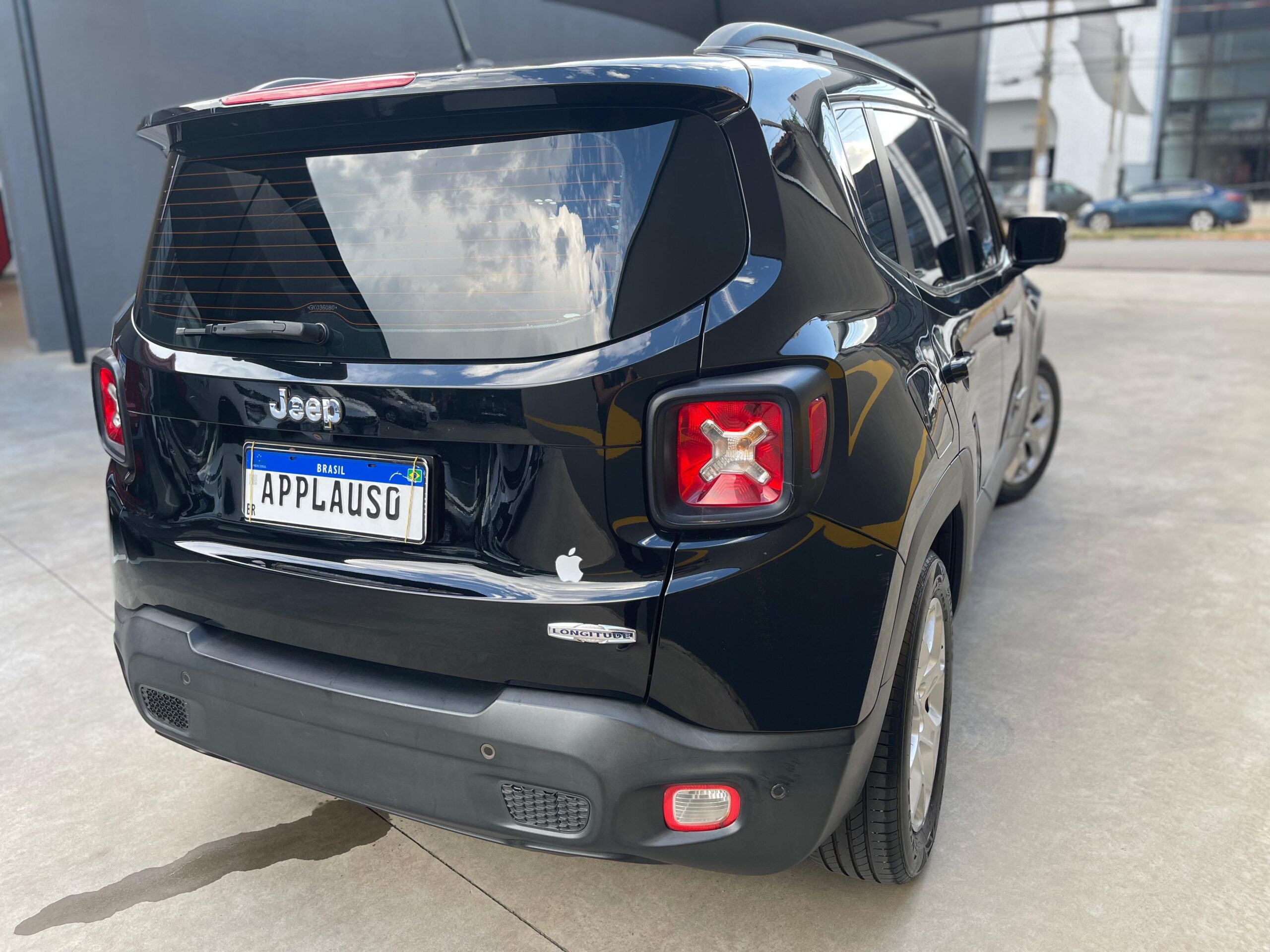 Jeep Renegade - 1.8 16V FLEX LONGITUDE 4P AUTOMÁTICO
