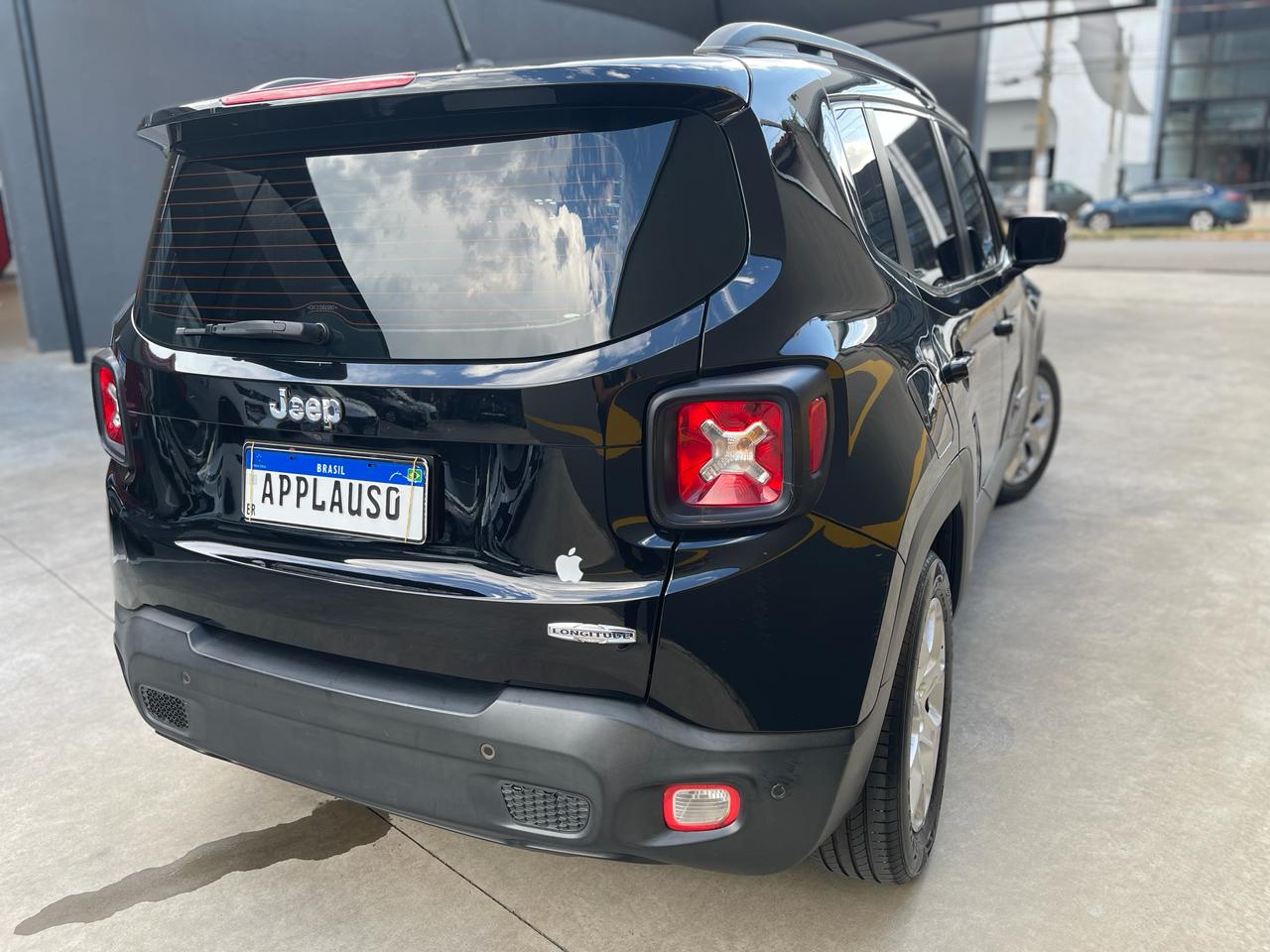 Jeep Renegade - 1.8 16V FLEX LONGITUDE 4P AUTOMÁTICO