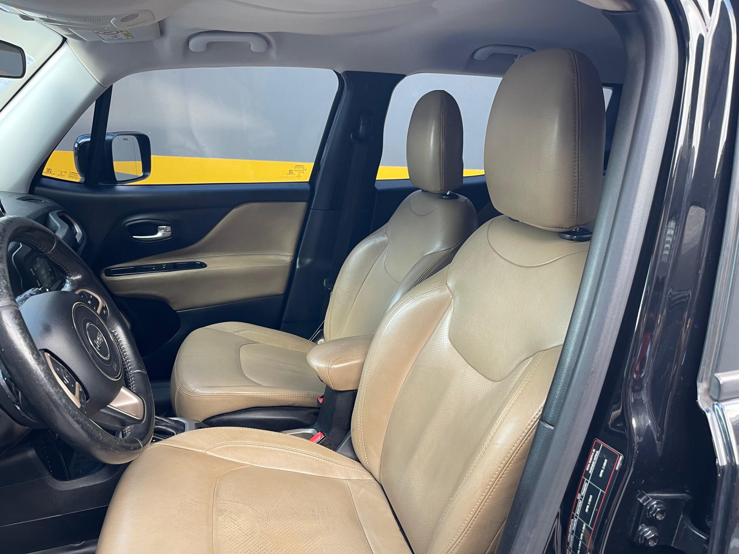 Jeep Renegade - 1.8 16V FLEX LONGITUDE 4P AUTOMÁTICO