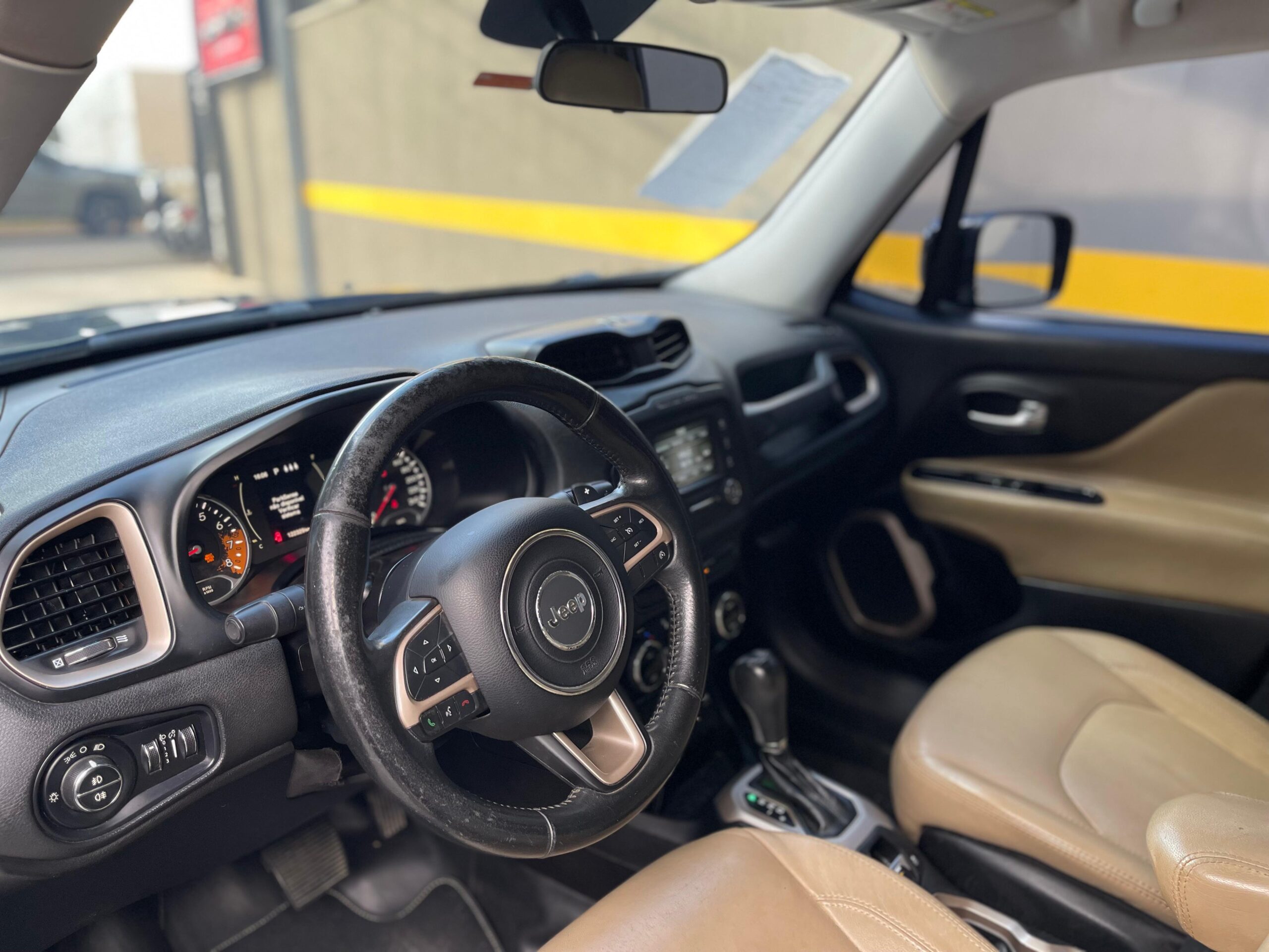 Jeep Renegade - 1.8 16V FLEX LONGITUDE 4P AUTOMÁTICO