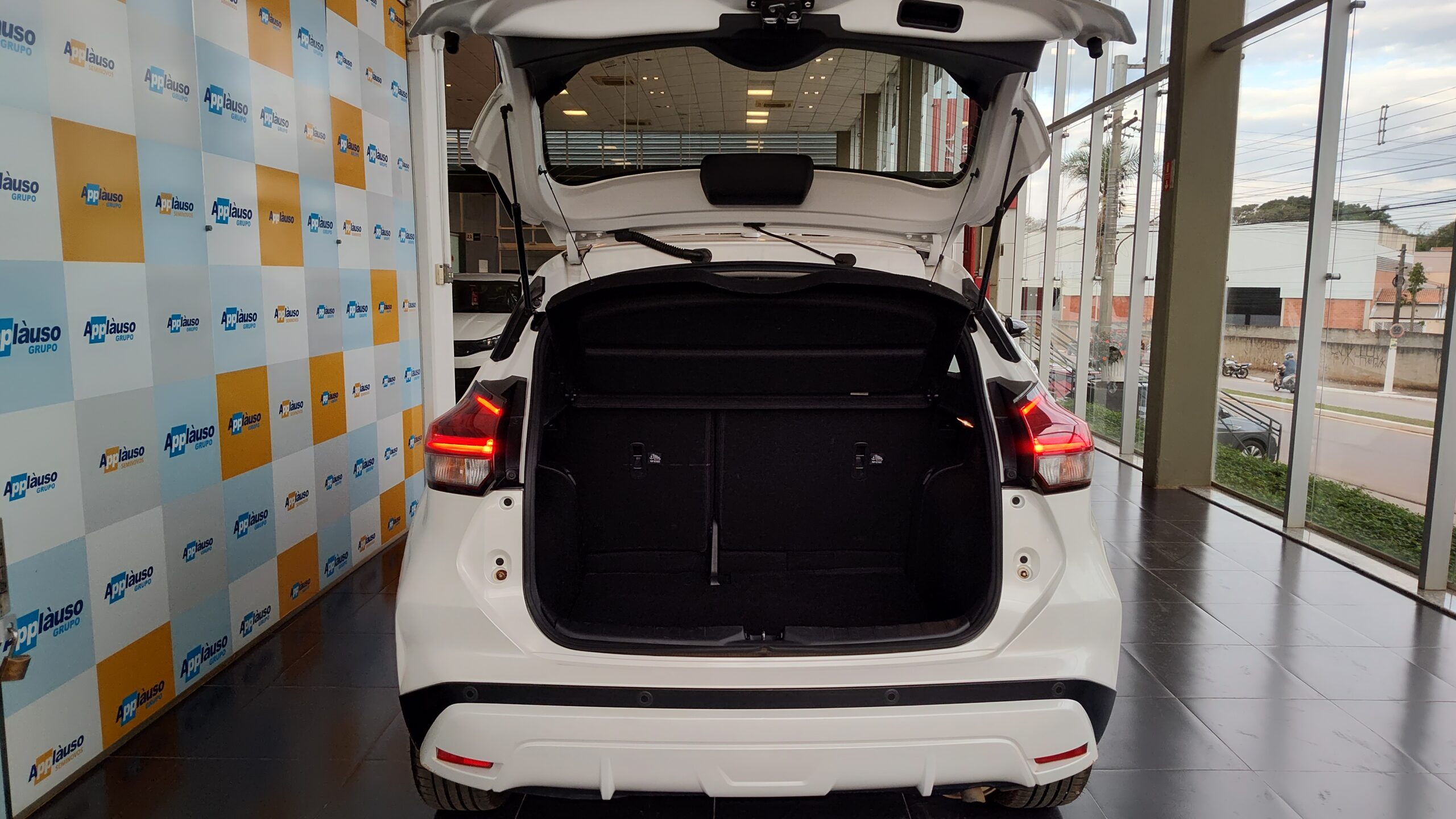 Nissan Kicks Play - 1.6 16V FLEXSTART ADVANCE PLUS XTRONIC