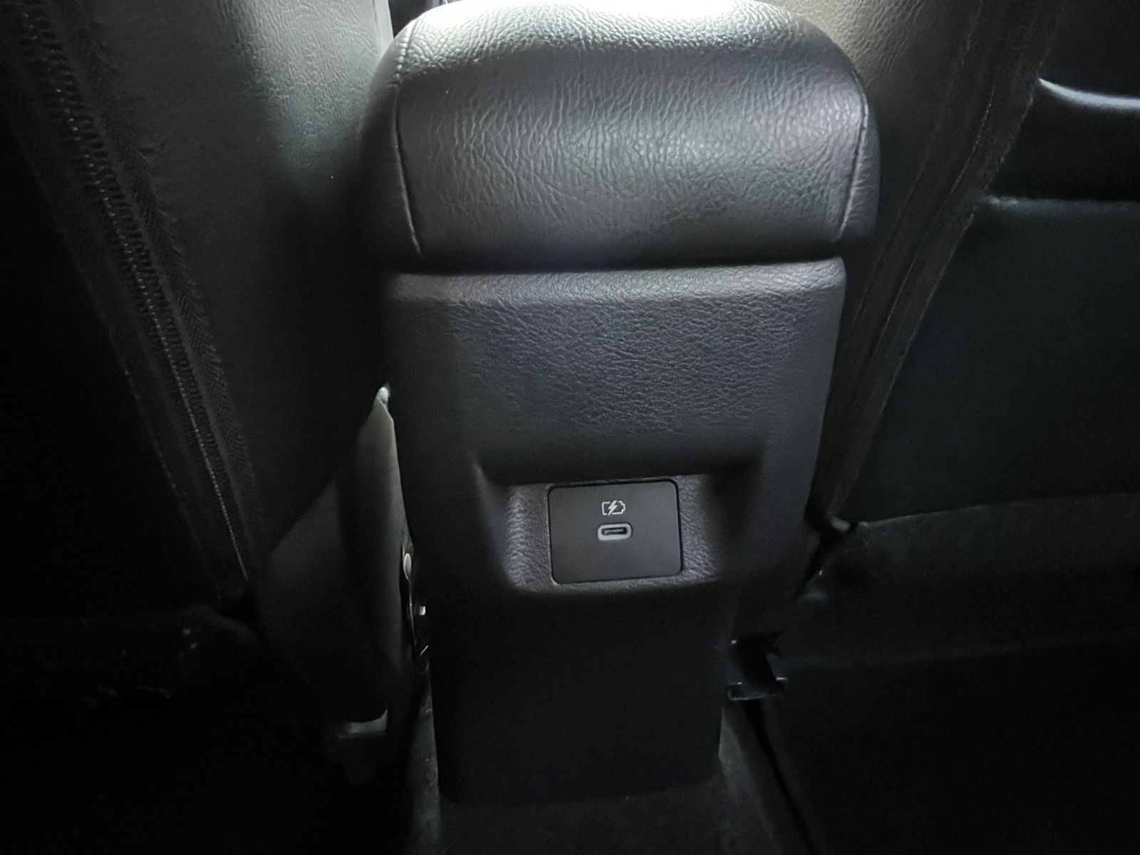 Nissan Versa - 1.6 16V FLEX EXCLUSIVE XTRONIC