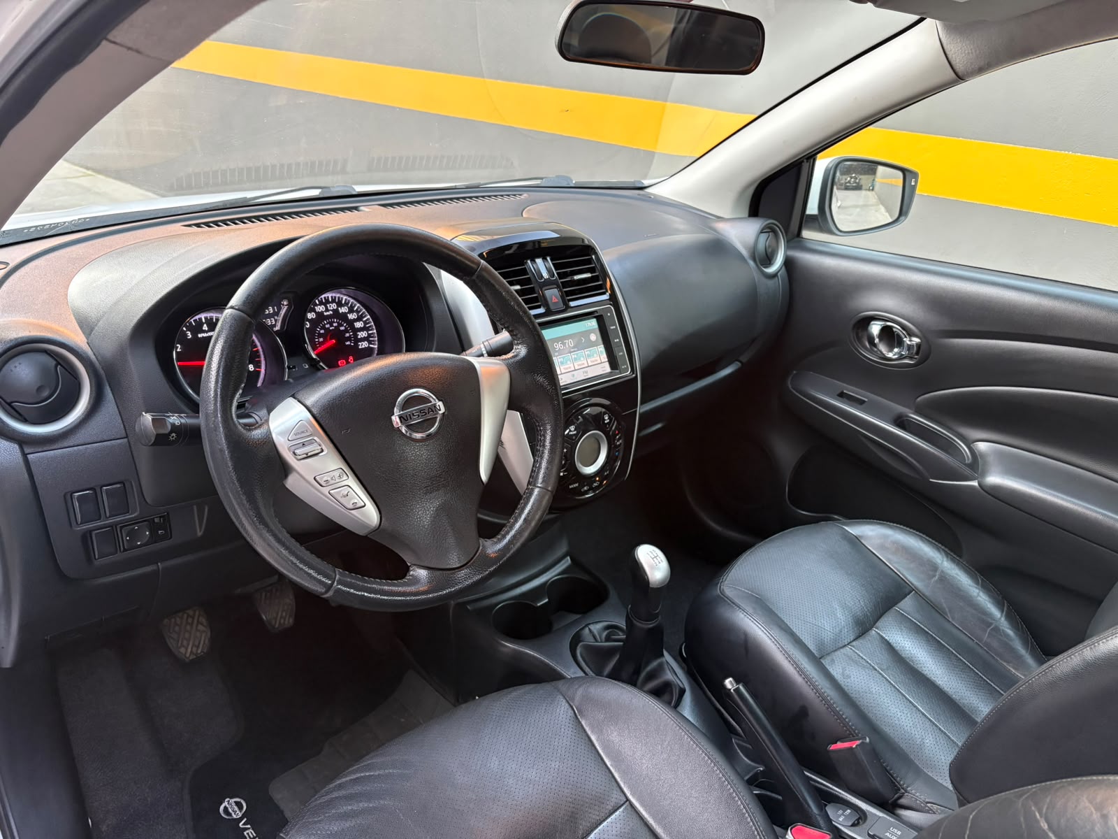 Nissan Versa - 1.6 16V FLEX SL 4P MANUAL