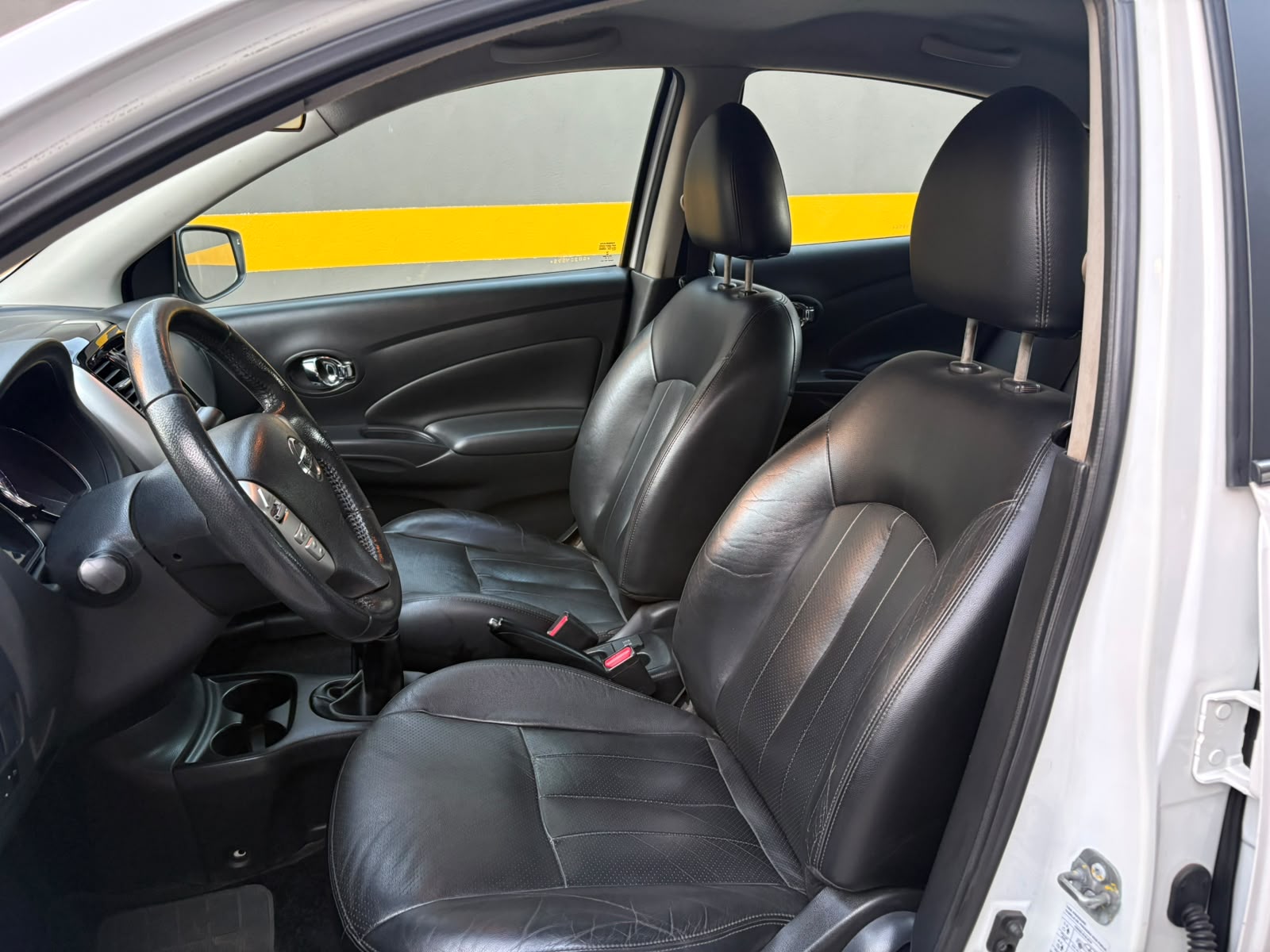 Nissan Versa - 1.6 16V FLEX SL 4P MANUAL