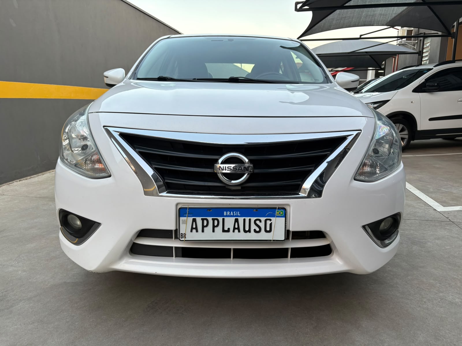 Nissan Versa - 1.6 16V FLEX SL 4P MANUAL