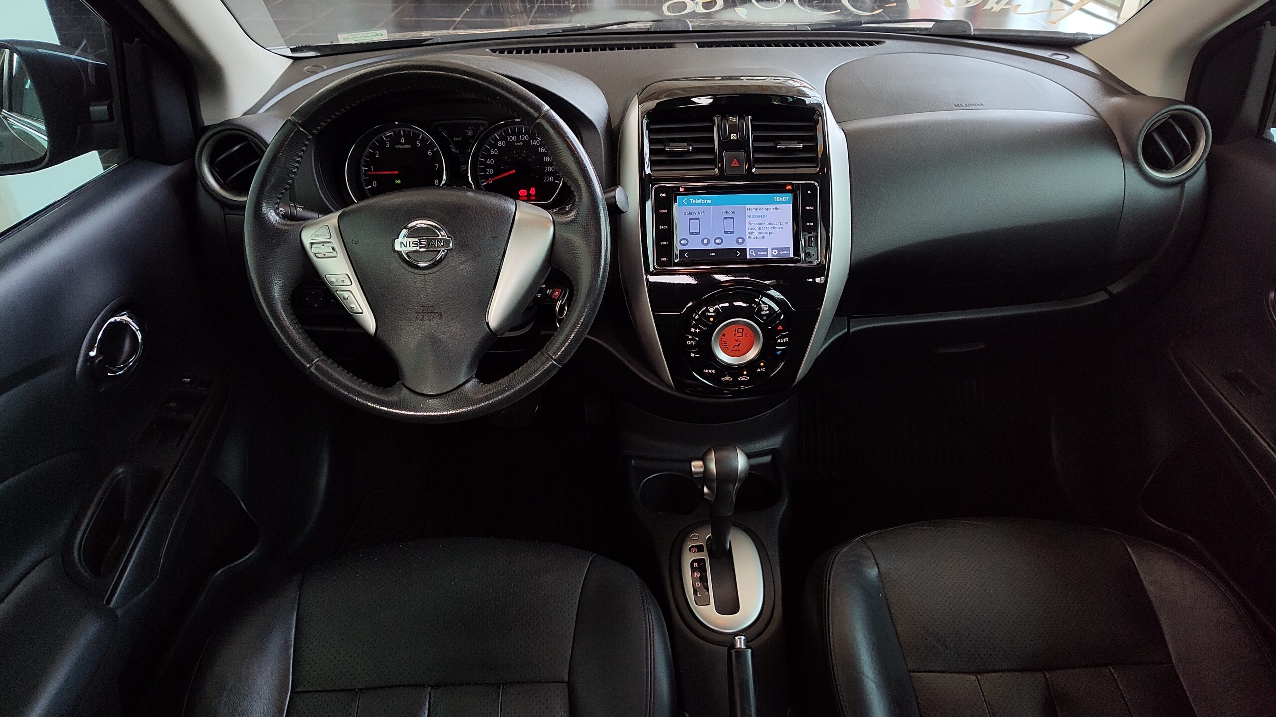 Nissan Versa - 1.6 16V FLEX SL 4P XTRONIC