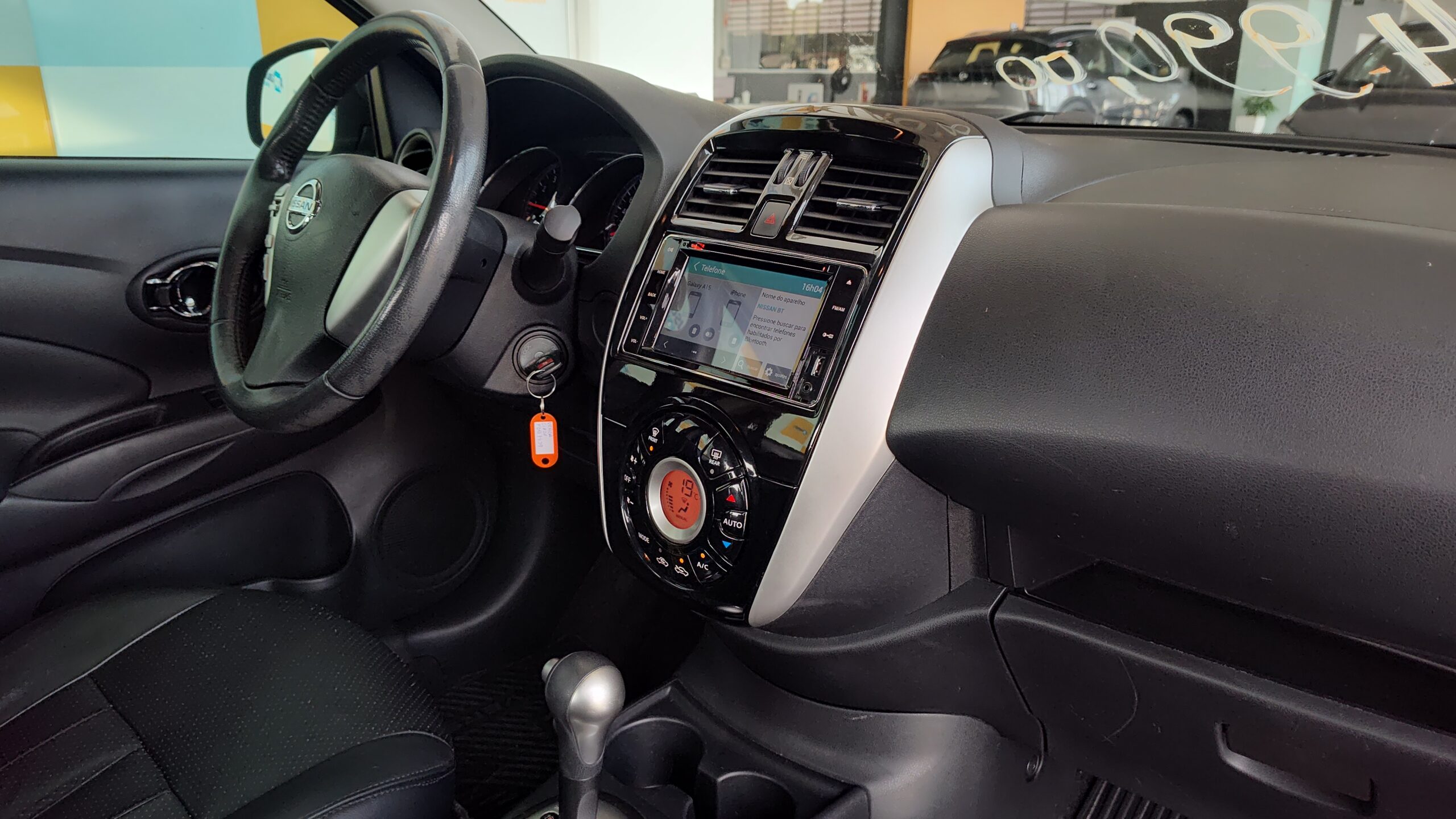 Nissan Versa - 1.6 16V FLEX SL 4P XTRONIC