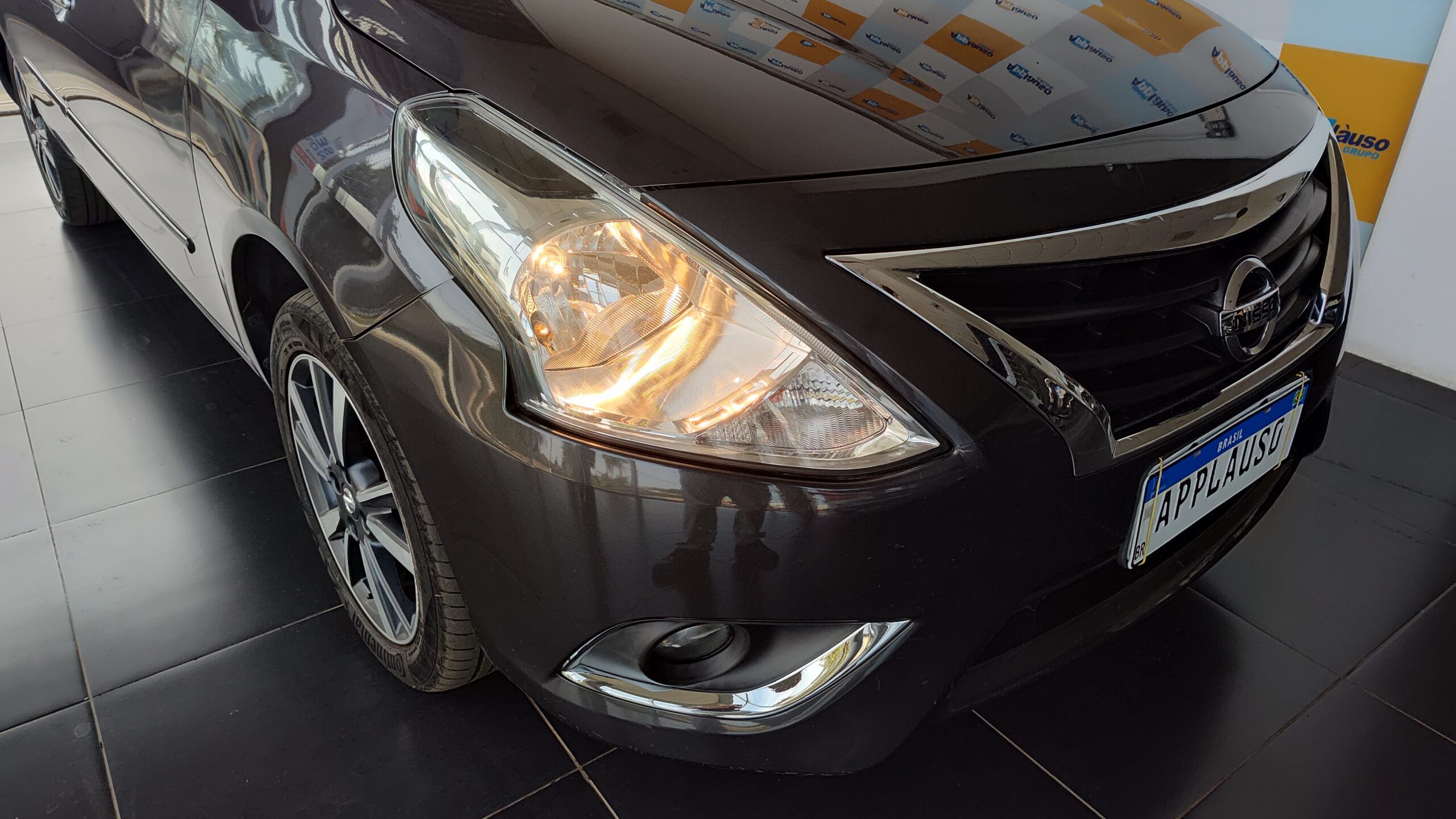 Nissan Versa - 1.6 16V FLEX SL 4P XTRONIC