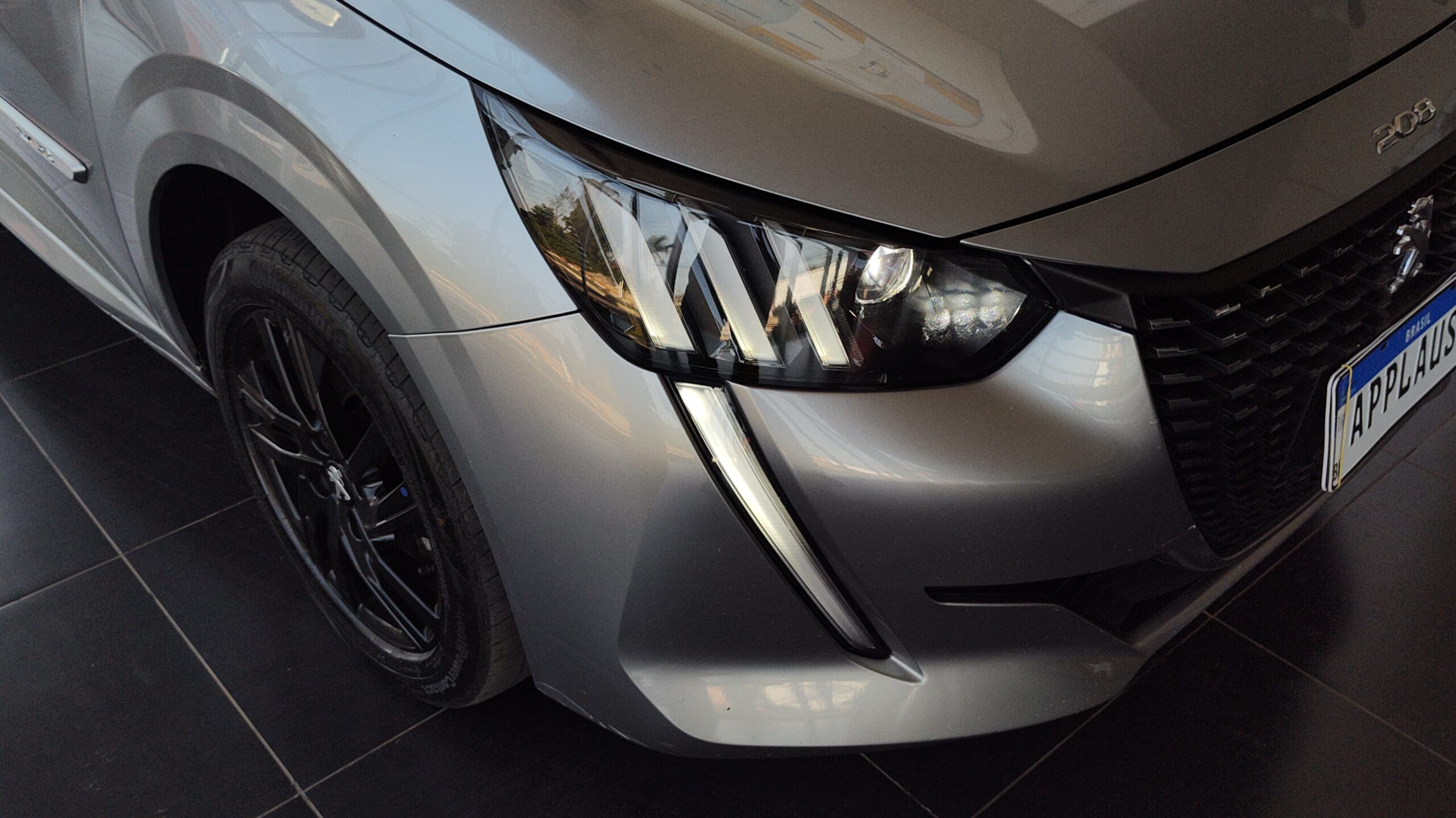 Peugeot 208 - 1.0 FIREFLY FLEX STYLE MANUAL