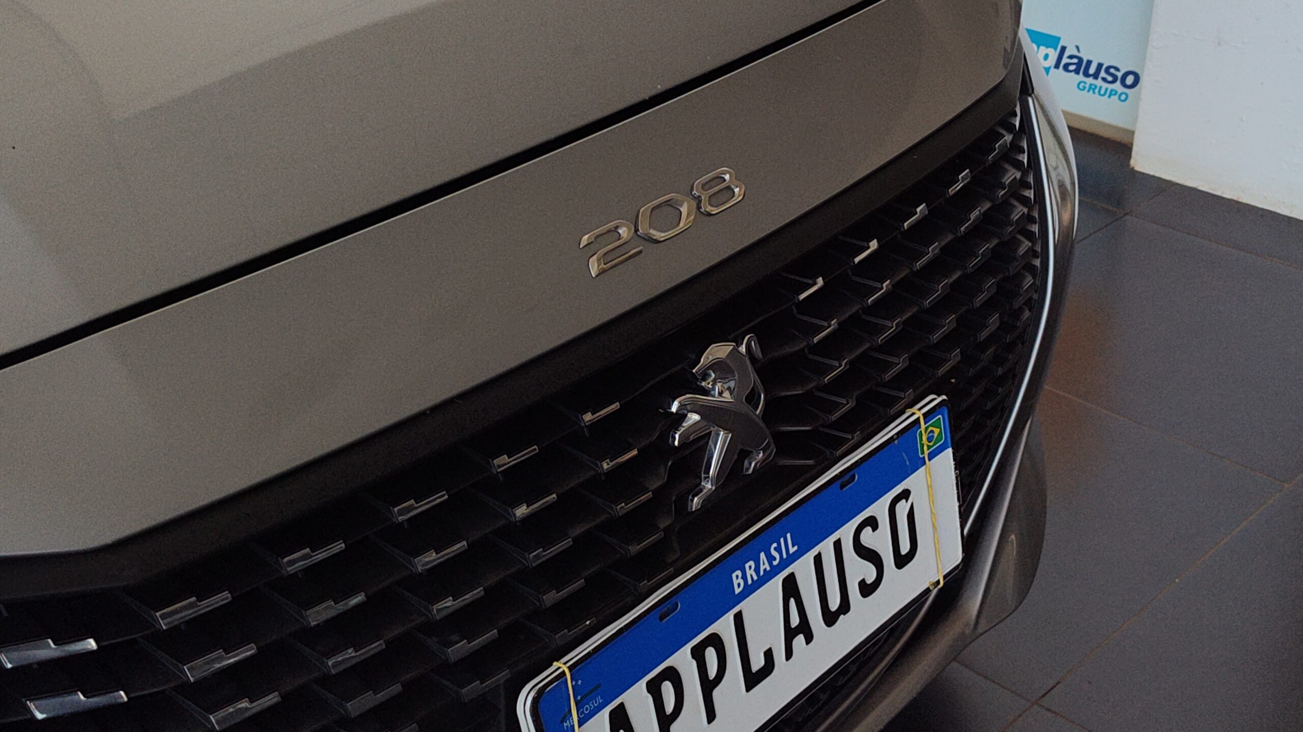 Peugeot 208 - 1.0 FIREFLY FLEX STYLE MANUAL