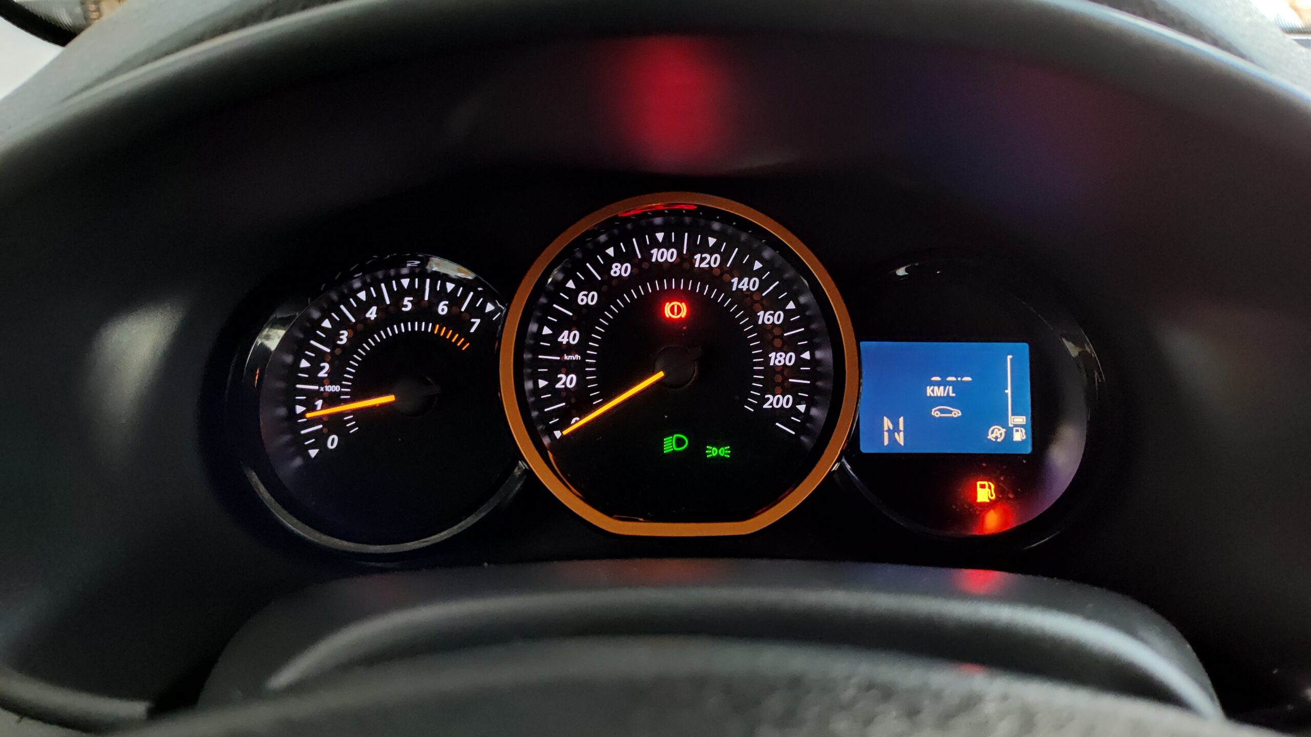 Renault Sandero - 1.6 16V SCE FLEX STEPWAY DYNAMIQUE EASY-R