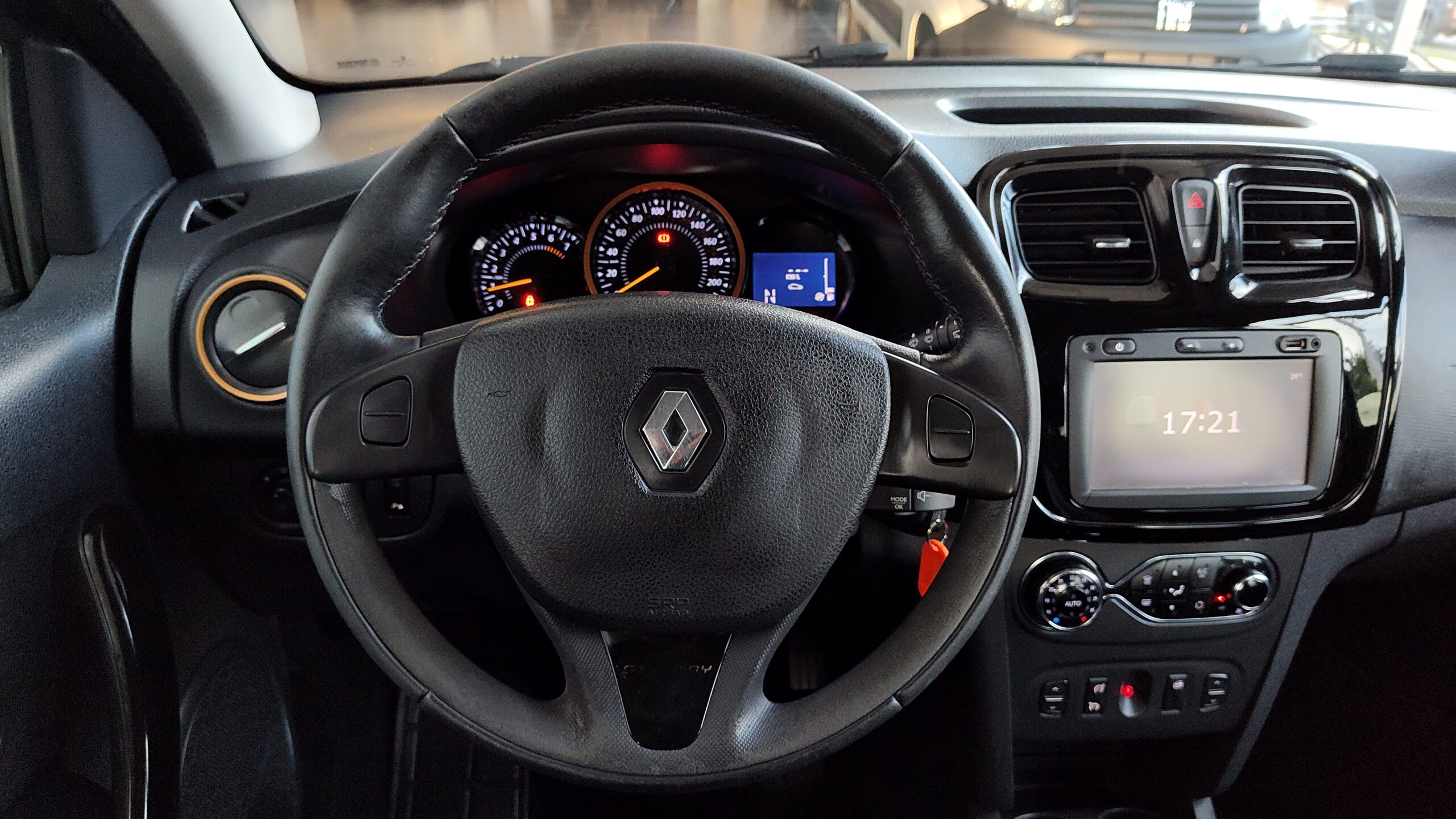 Renault Sandero - 1.6 16V SCE FLEX STEPWAY DYNAMIQUE EASY-R