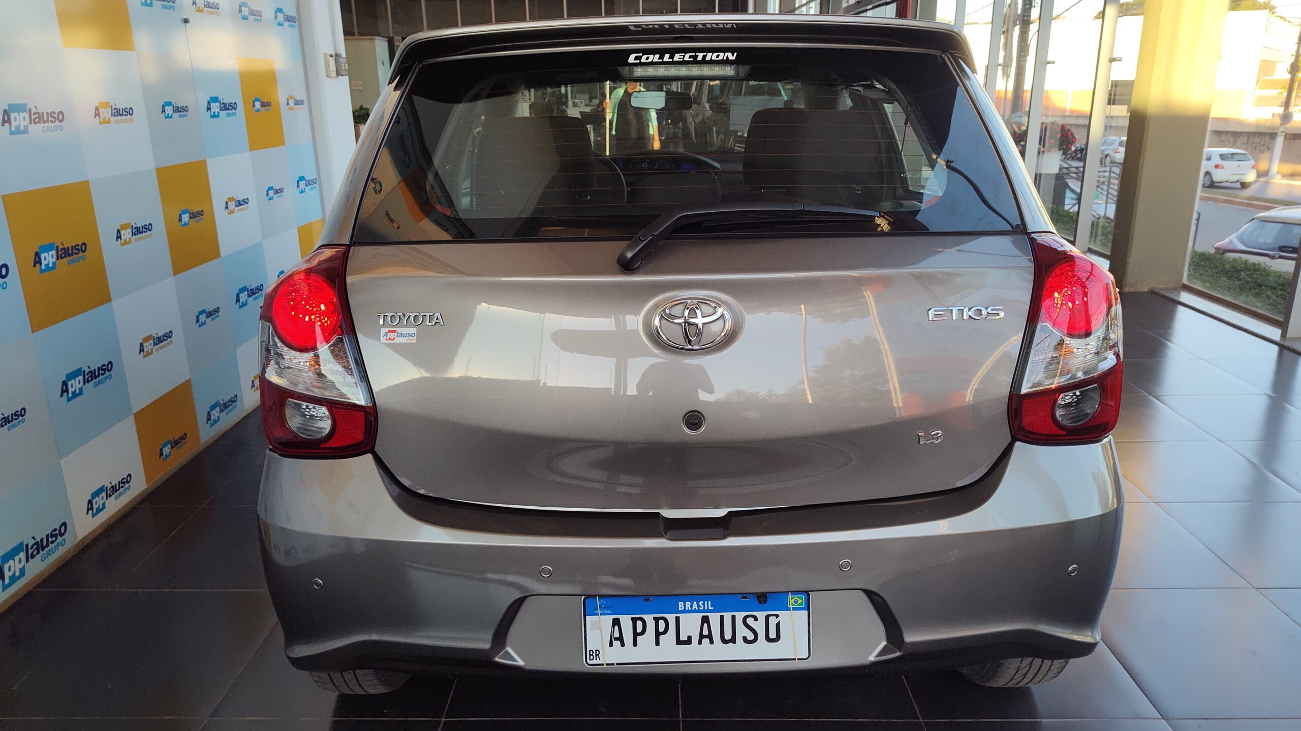Toyota Etios - 1.3 X 16V FLEX 4P AUTOMÁTICO