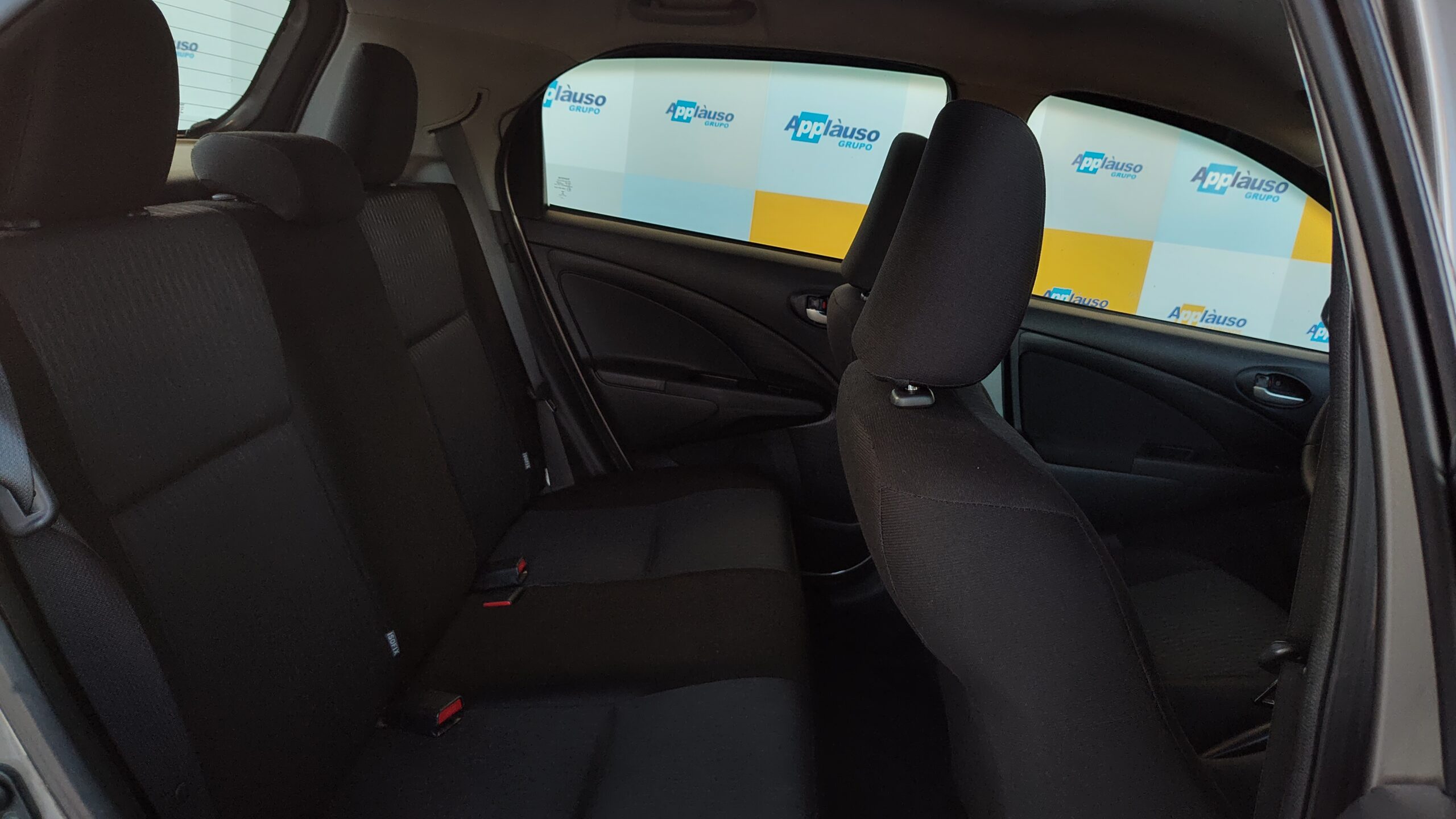 Toyota Etios - 1.3 X 16V FLEX 4P AUTOMÁTICO