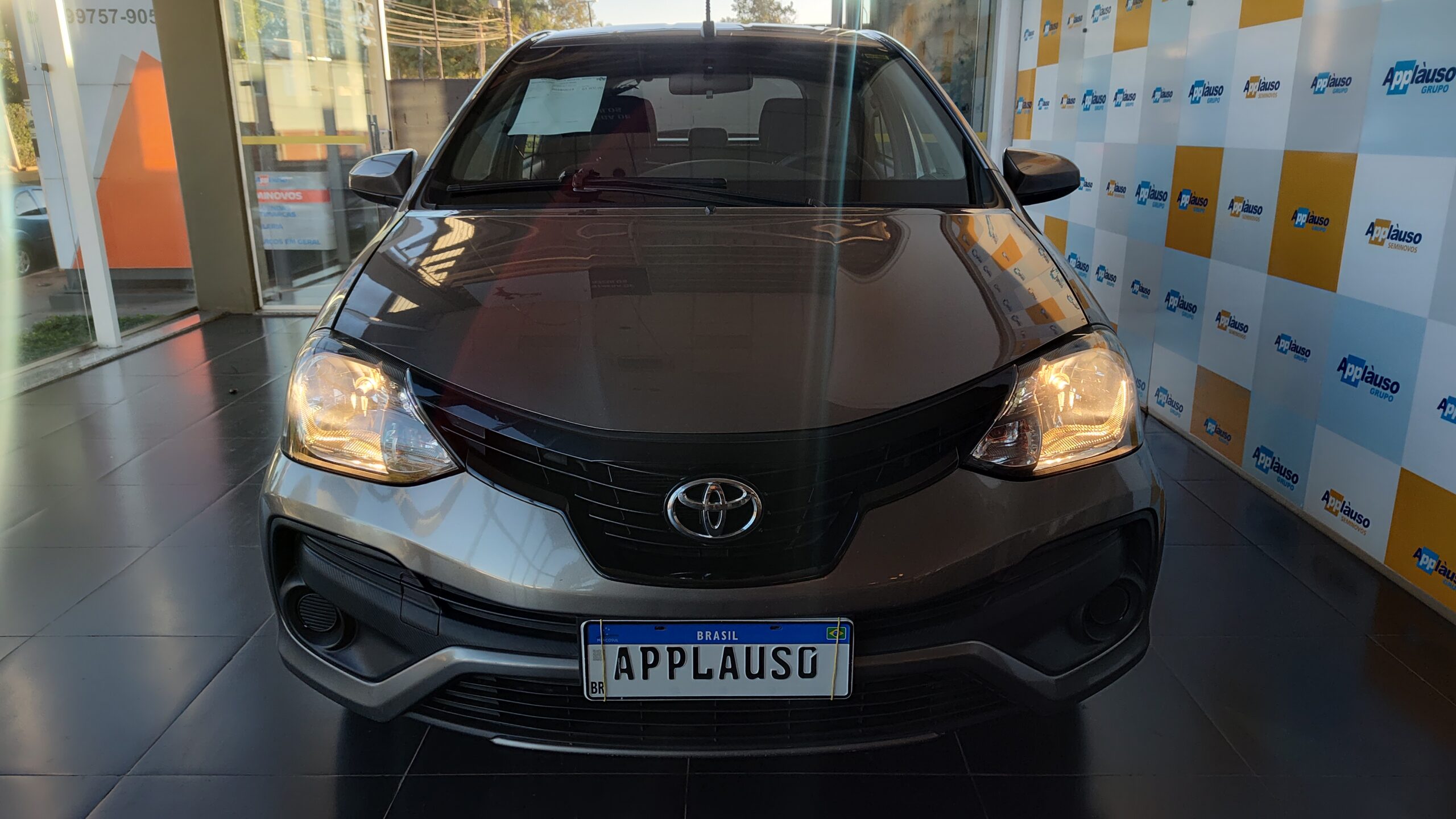 Toyota Etios - 1.3 X 16V FLEX 4P AUTOMÁTICO
