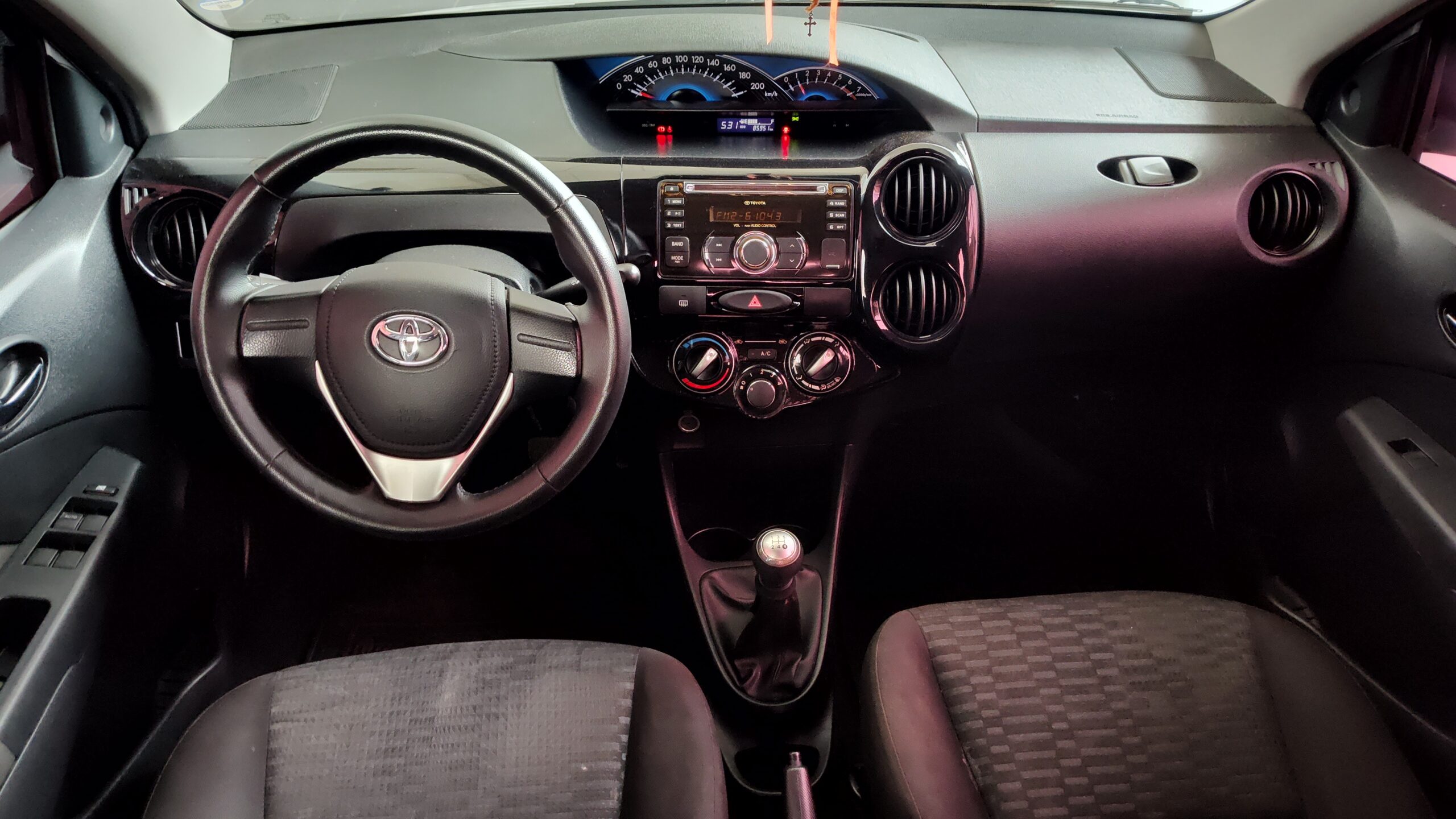 Toyota Etios - 1.3 X 16V FLEX 4P MANUAL