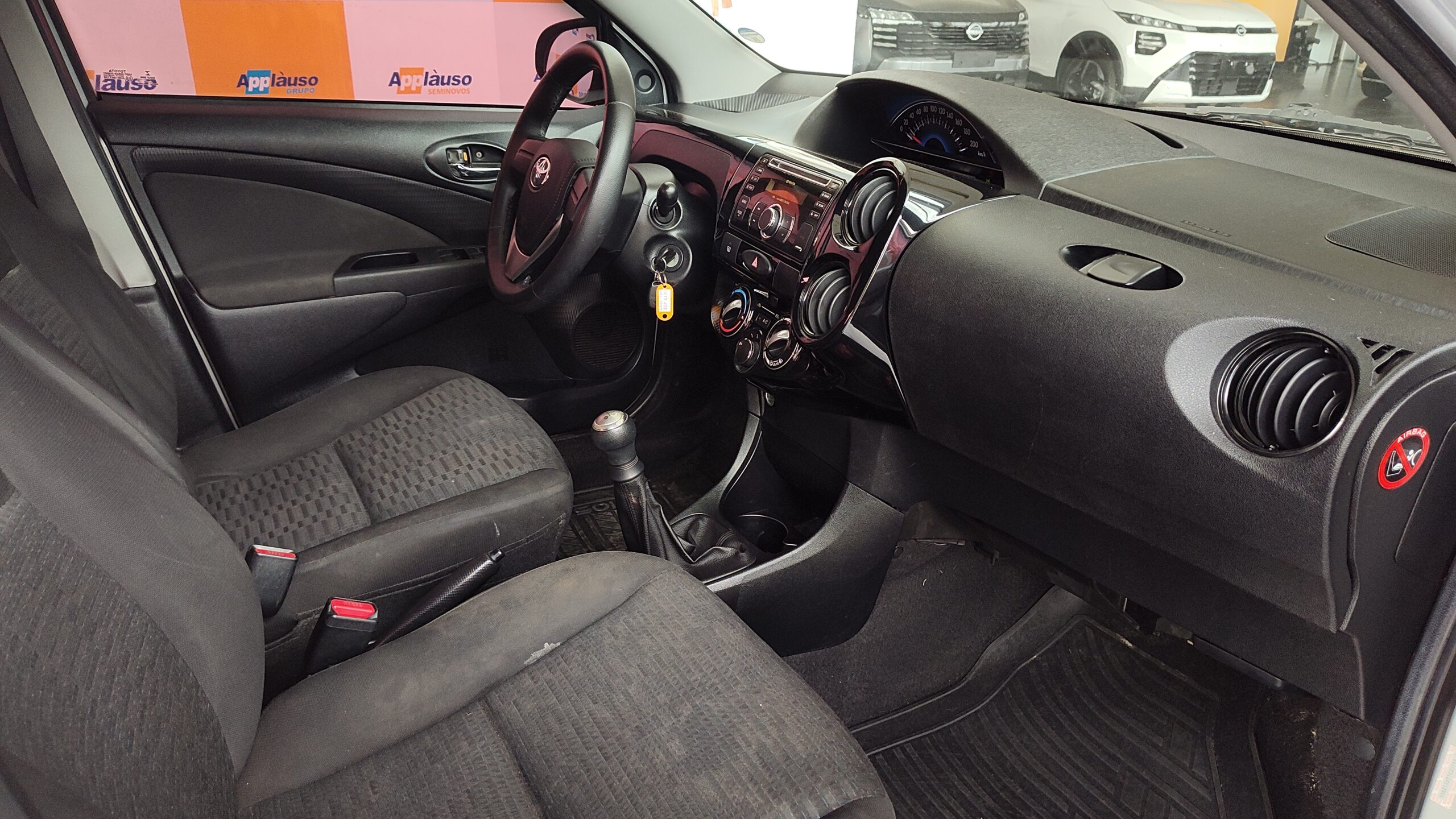 Toyota Etios - 1.3 X 16V FLEX 4P MANUAL