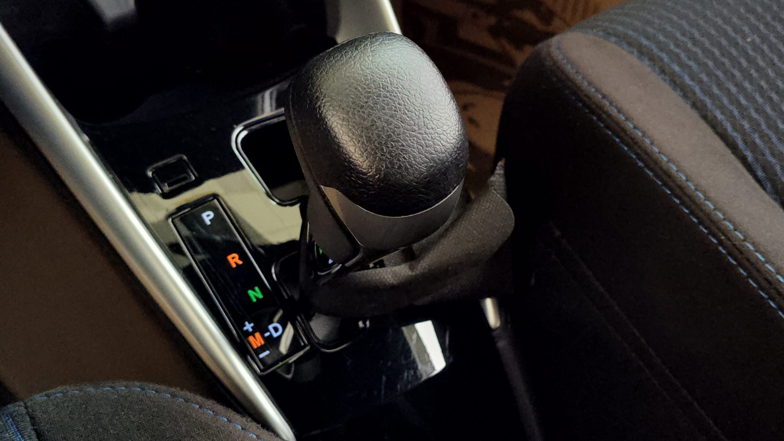 Toyota Yaris - 1.3 16V FLEX XL PLUS TECH MULTIDRIVE
