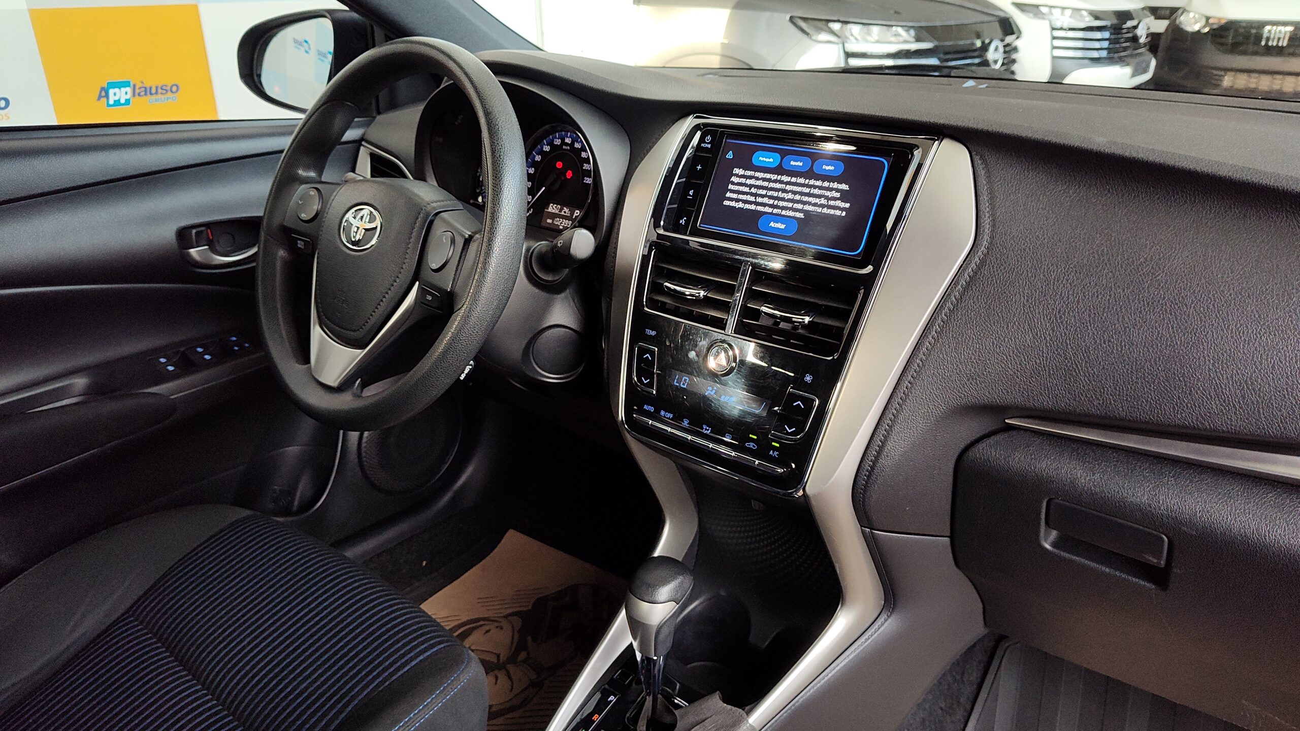Toyota Yaris - 1.3 16V FLEX XL PLUS TECH MULTIDRIVE