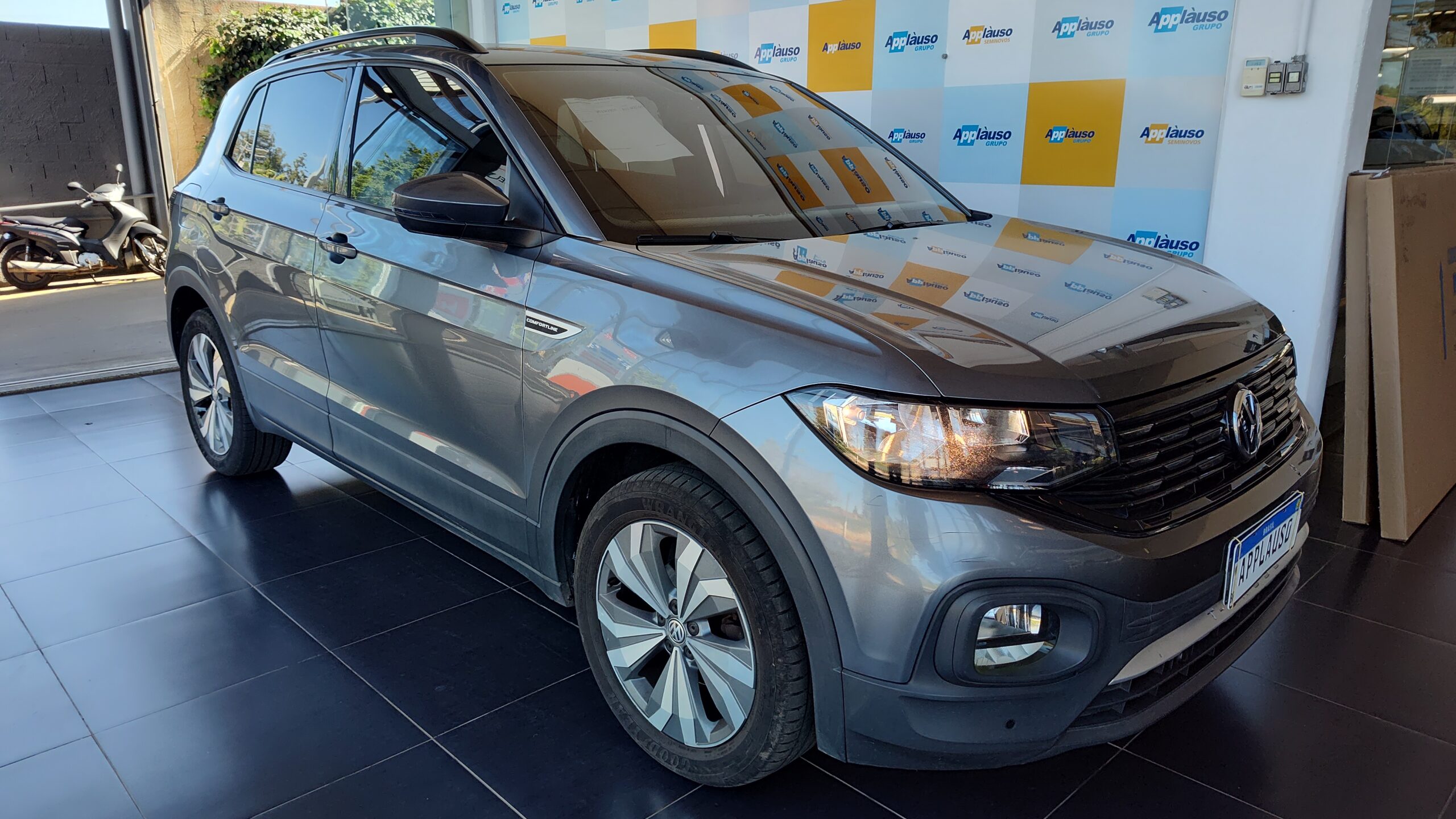 Volkswagen T-cross - 1.0 200 TSI TOTAL FLEX COMFORTLINE AUTOMÁTICO