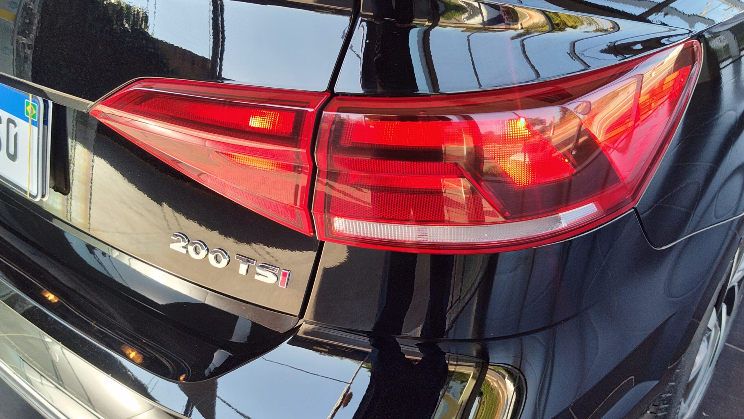 Volkswagen Virtus - 1.0 200 TSI HIGHLINE AUTOMÁTICO