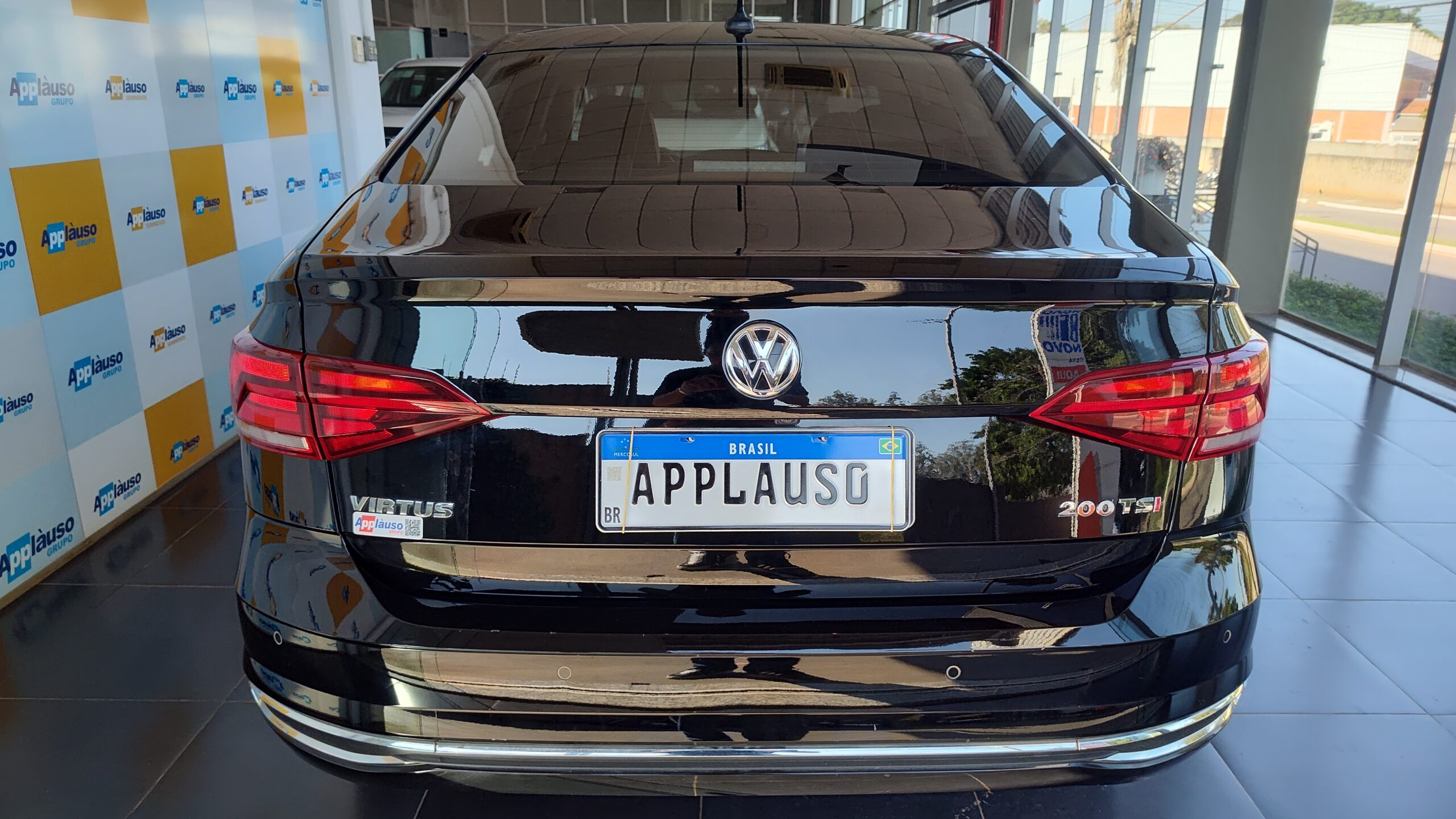 Volkswagen Virtus - 1.0 200 TSI HIGHLINE AUTOMÁTICO