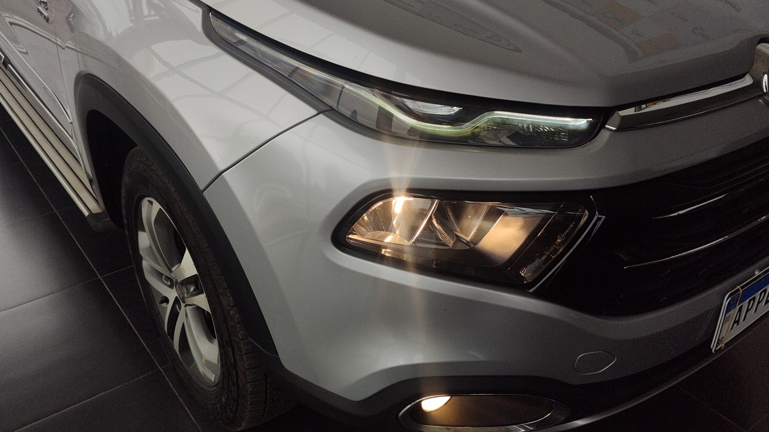 Fiat Toro - 2.0 16V TURBO DIESEL VOLCANO 4WD AT9