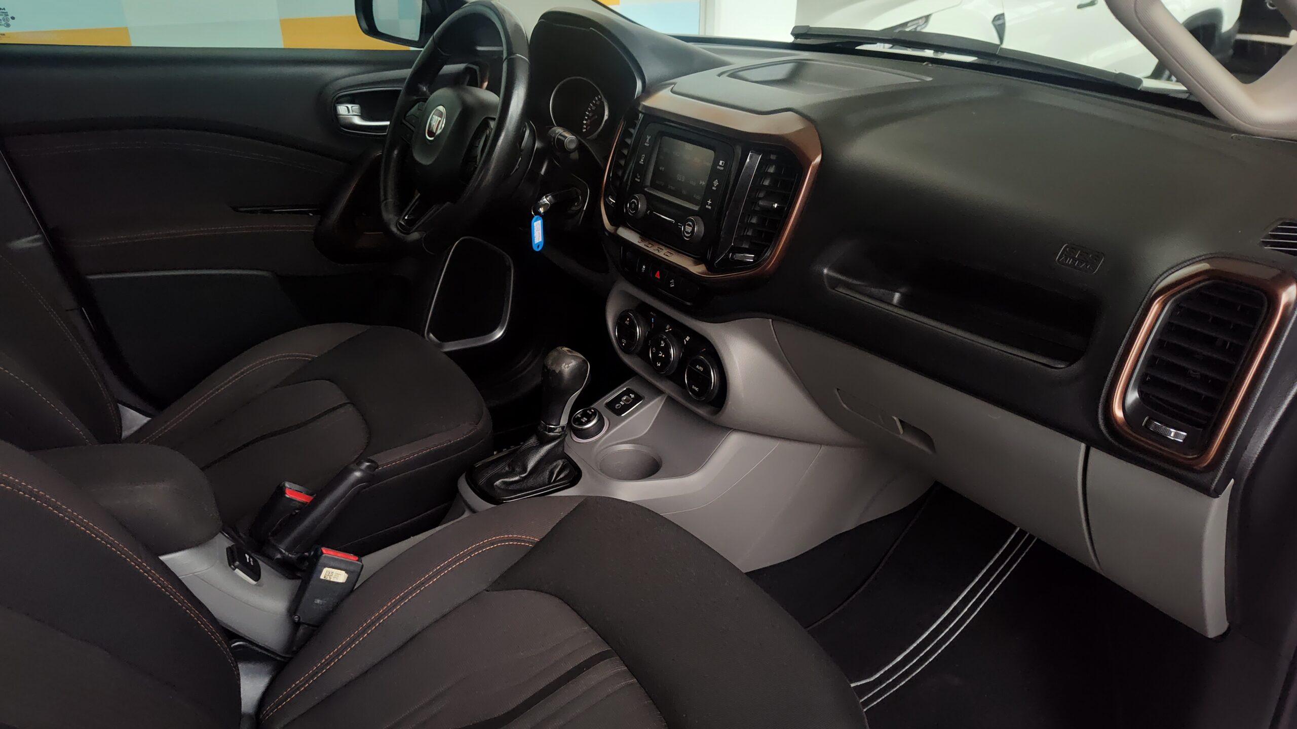 Fiat Toro - 2.0 16V TURBO DIESEL VOLCANO 4WD AT9