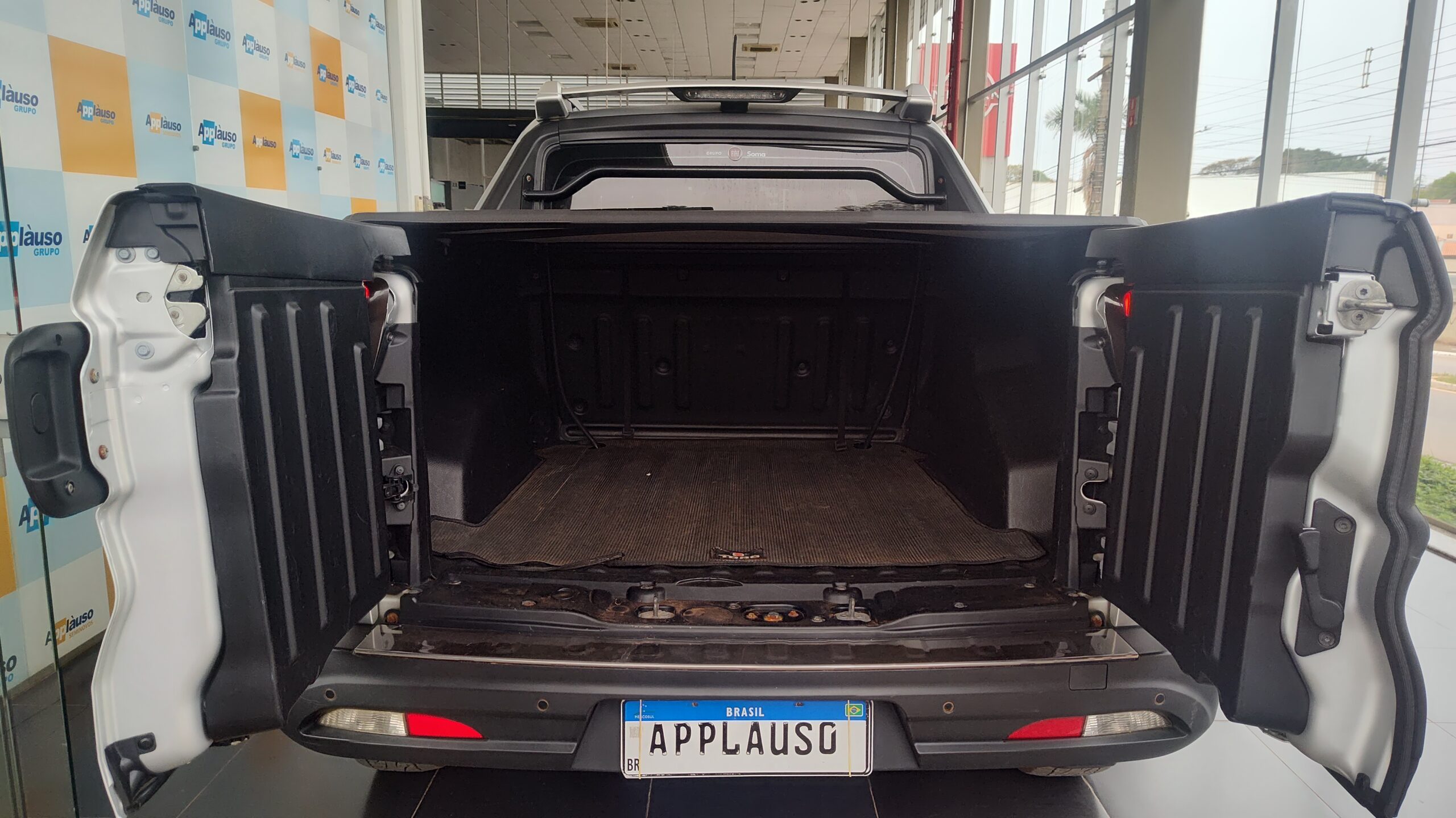 Fiat Toro - 2.0 16V TURBO DIESEL VOLCANO 4WD AT9
