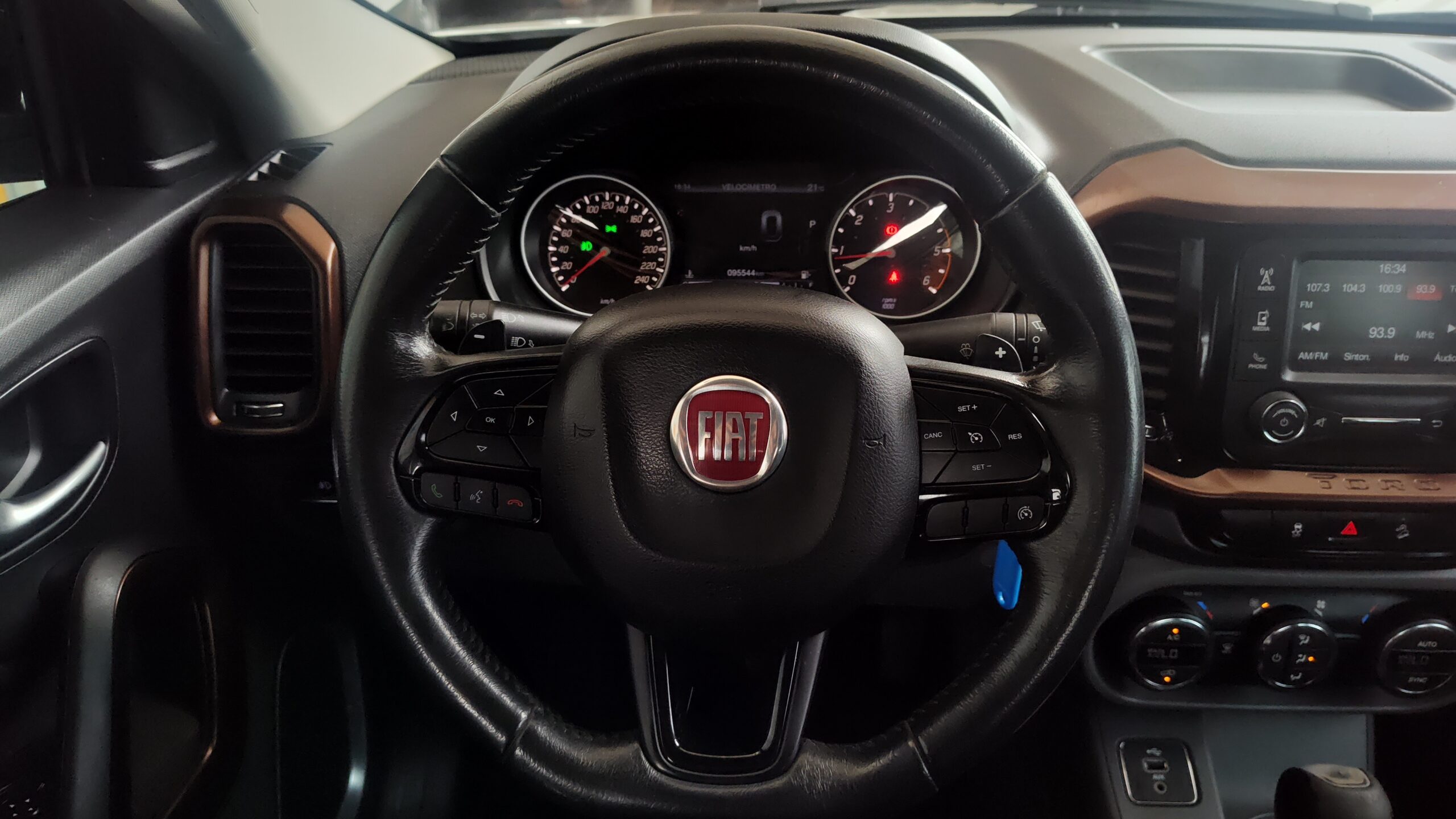 Fiat Toro - 2.0 16V TURBO DIESEL VOLCANO 4WD AT9