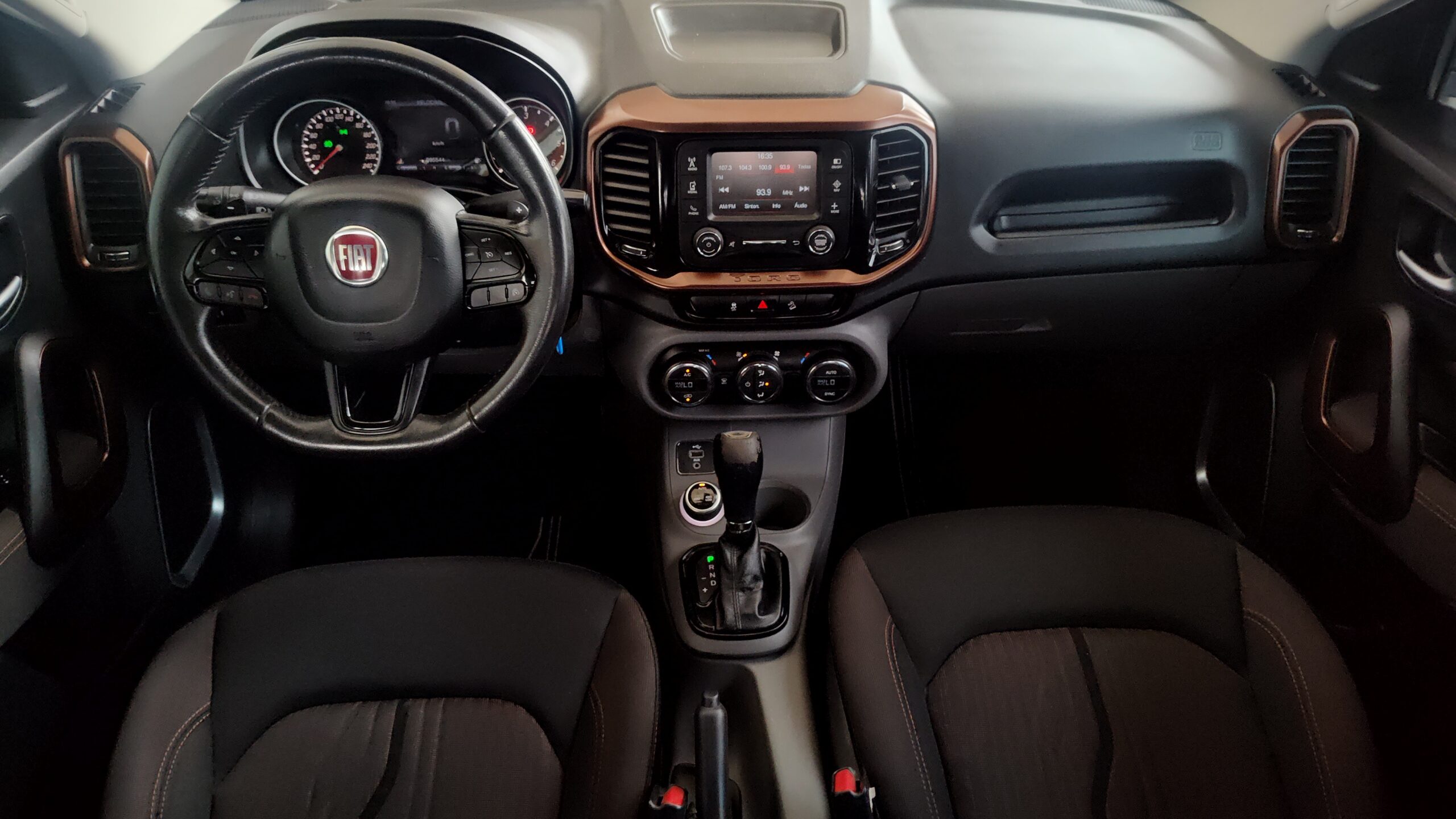 Fiat Toro - 2.0 16V TURBO DIESEL VOLCANO 4WD AT9