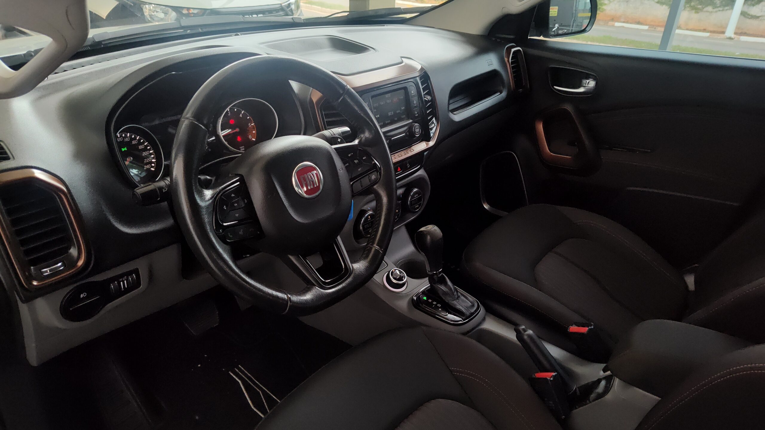 Fiat Toro - 2.0 16V TURBO DIESEL VOLCANO 4WD AT9