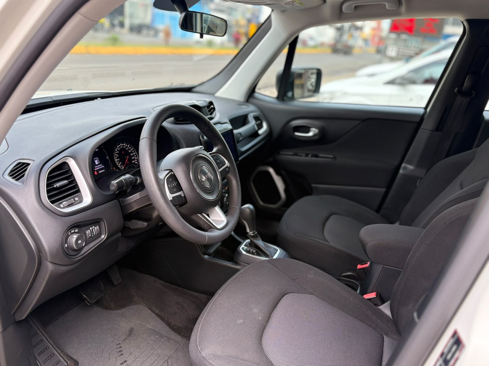 Jeep Renegade - 1.8 16V FLEX 4P AUTOMÁTICO