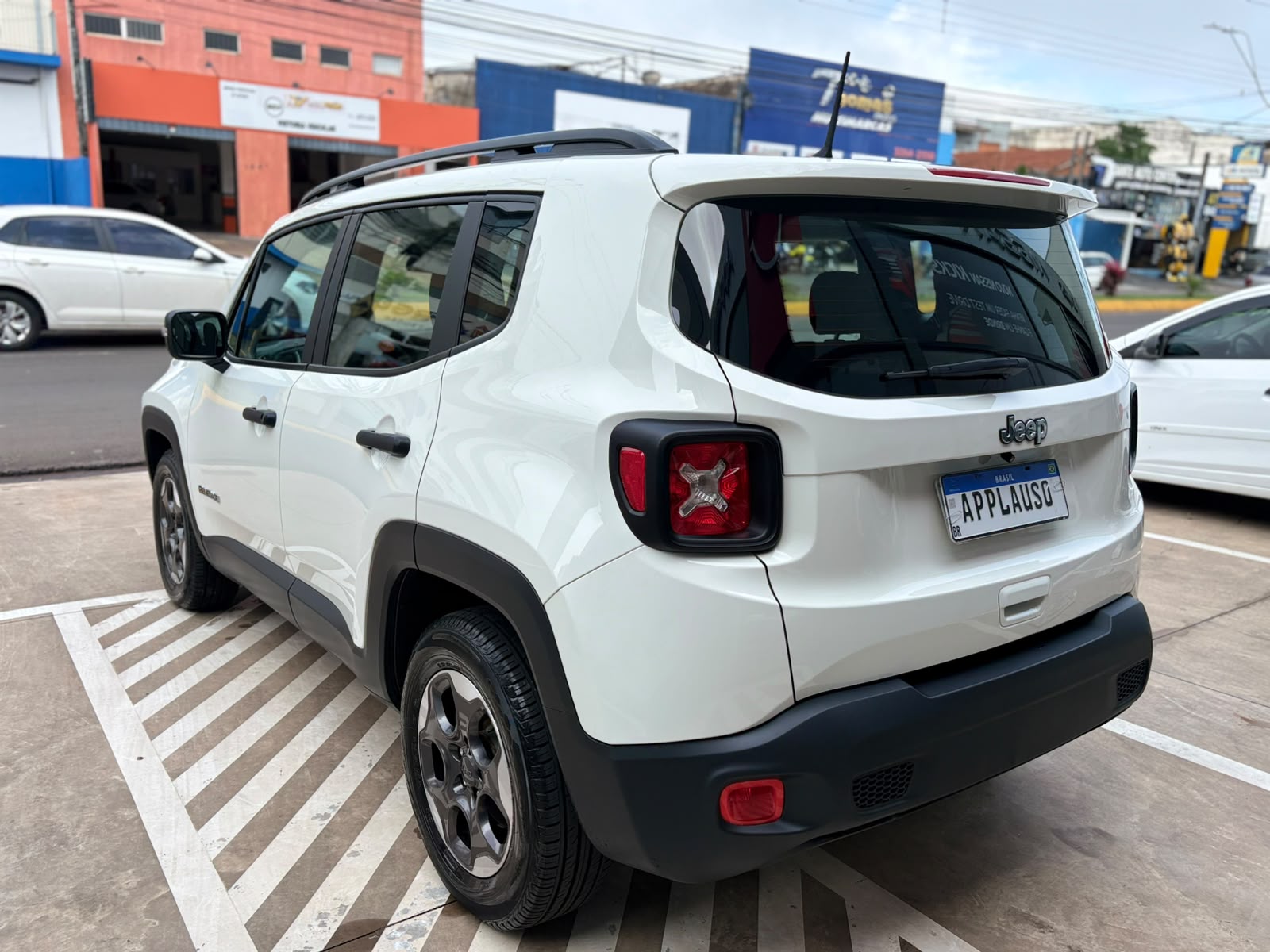 Jeep Renegade - 1.8 16V FLEX 4P AUTOMÁTICO
