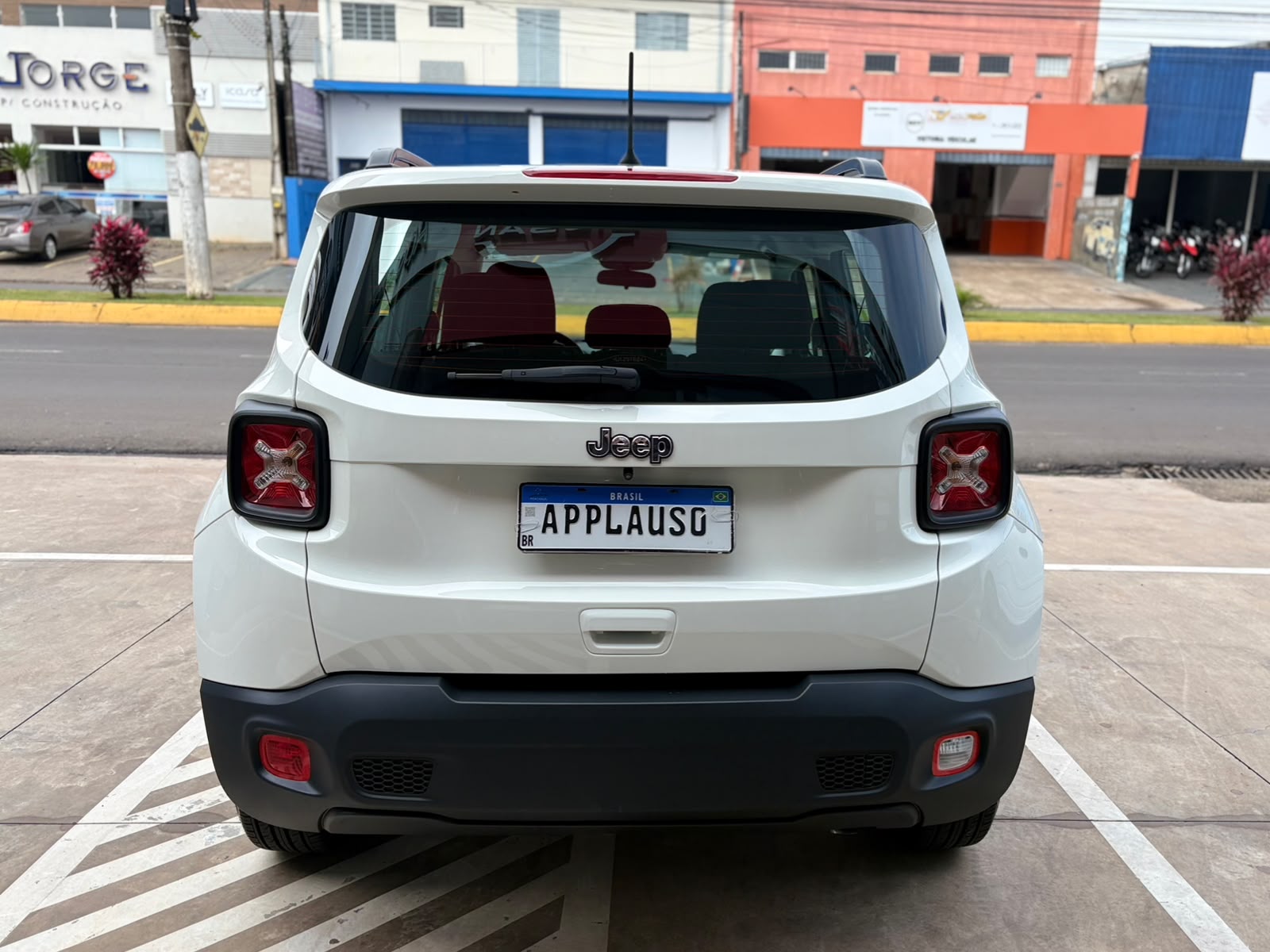 Jeep Renegade - 1.8 16V FLEX 4P AUTOMÁTICO