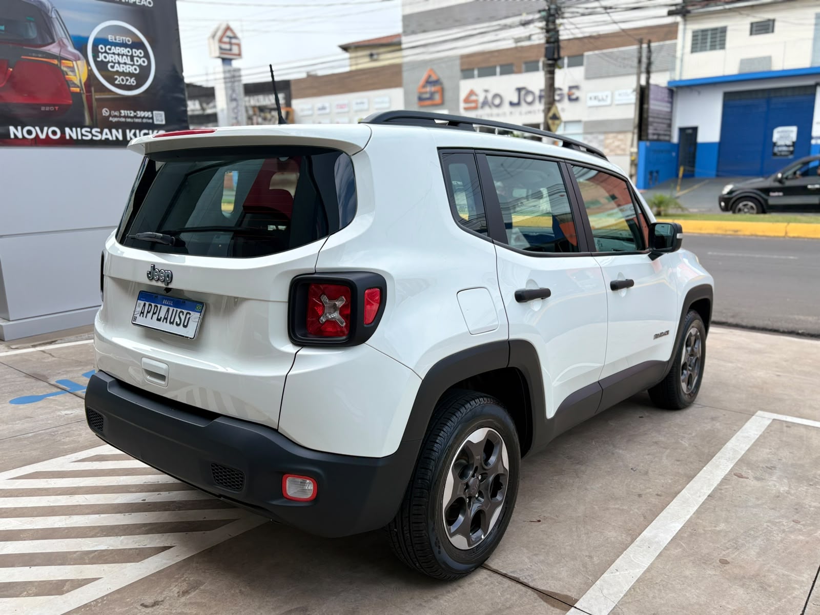 Jeep Renegade - 1.8 16V FLEX 4P AUTOMÁTICO