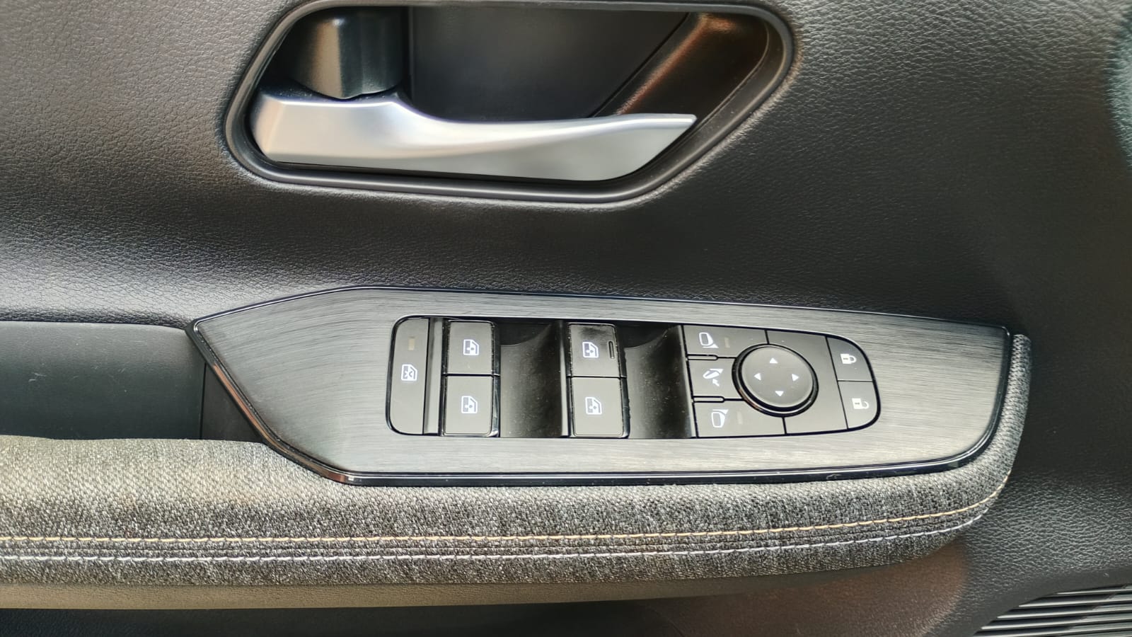 Nissan Kicks - 1.0  TURBO FLEX PLATINUM DCT