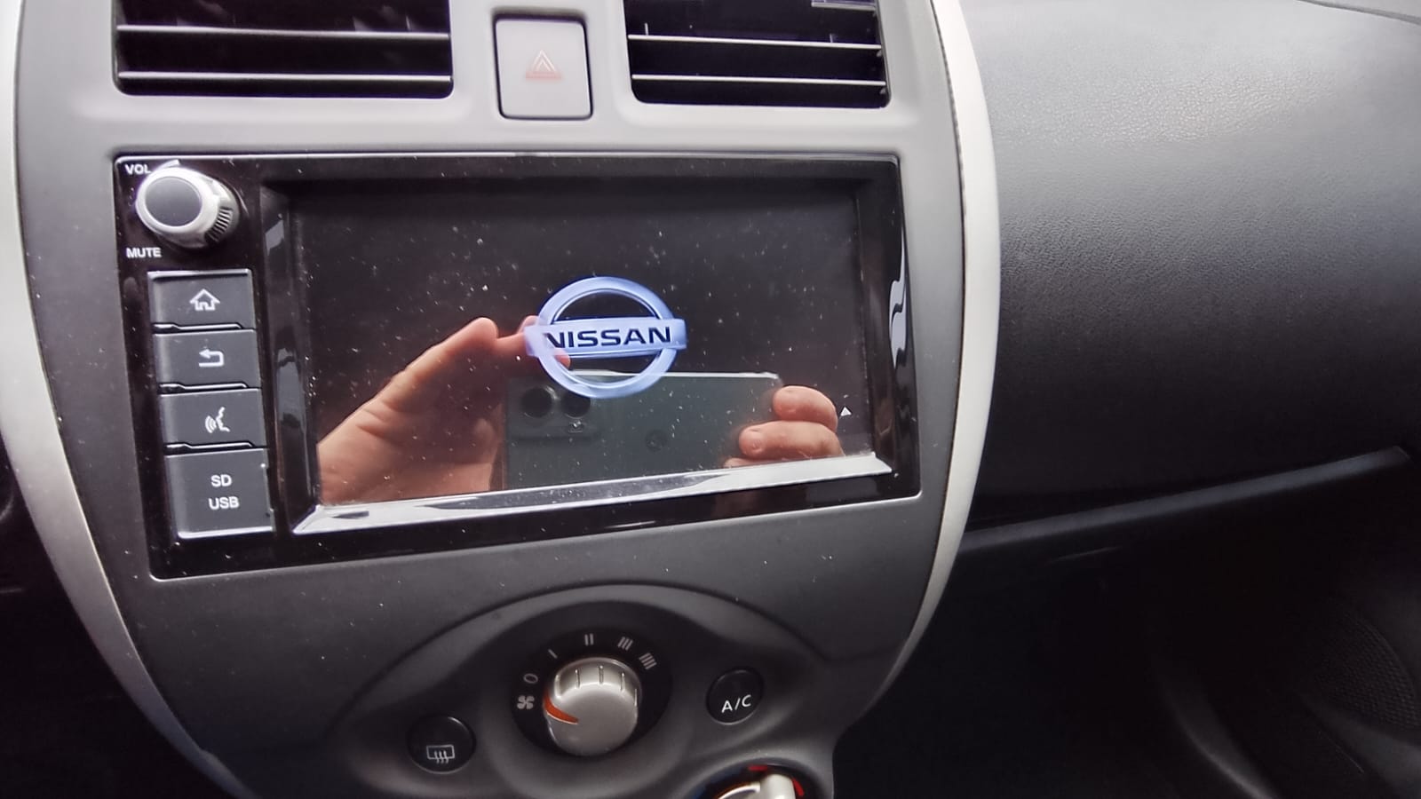 Nissan March - 1.6 SV 16V FLEXSTART 4P MANUAL