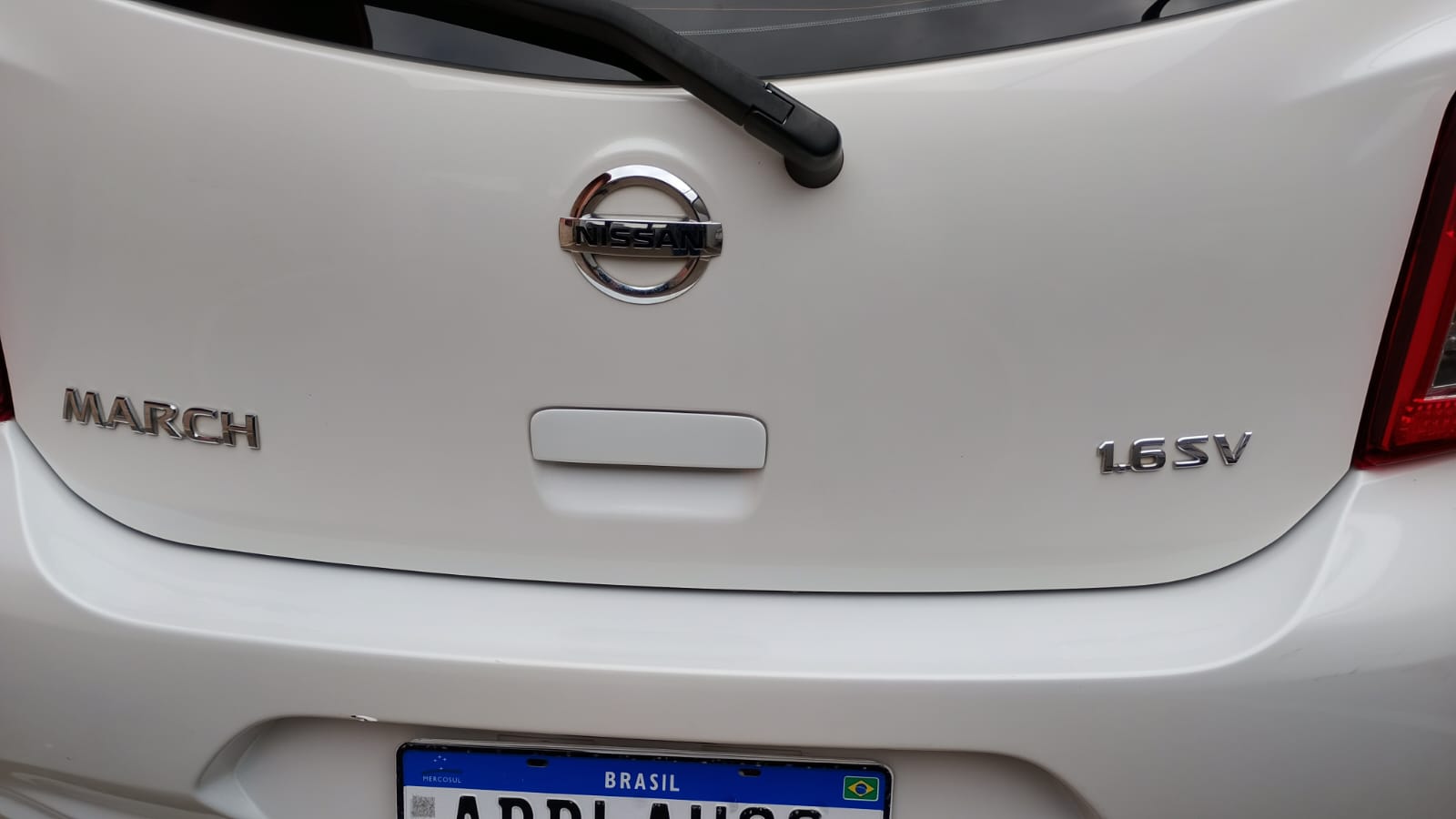 Nissan March - 1.6 SV 16V FLEXSTART 4P MANUAL