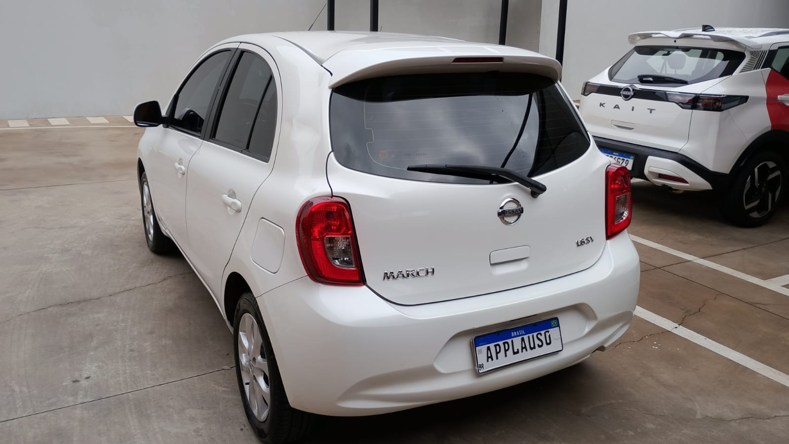 Nissan March - 1.6 SV 16V FLEXSTART 4P MANUAL